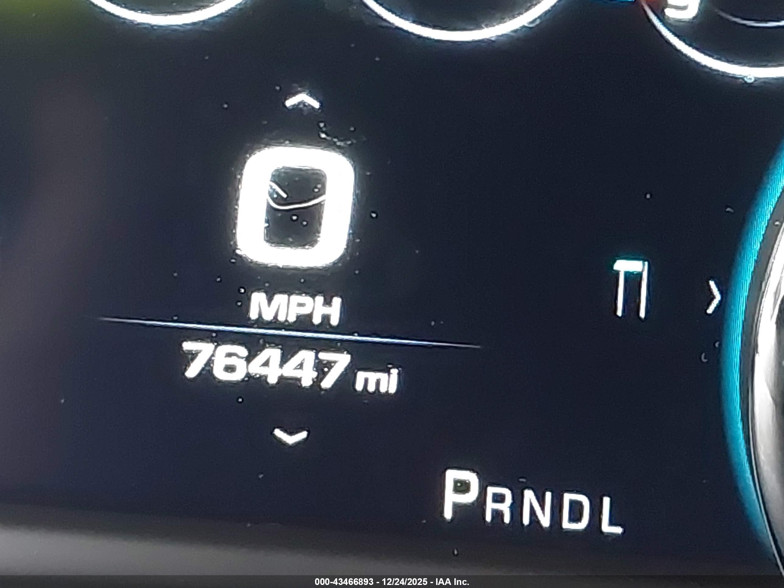 2019 Chevrolet Tahoe Premier White vin: 1GNSKCKJ2KR180145
