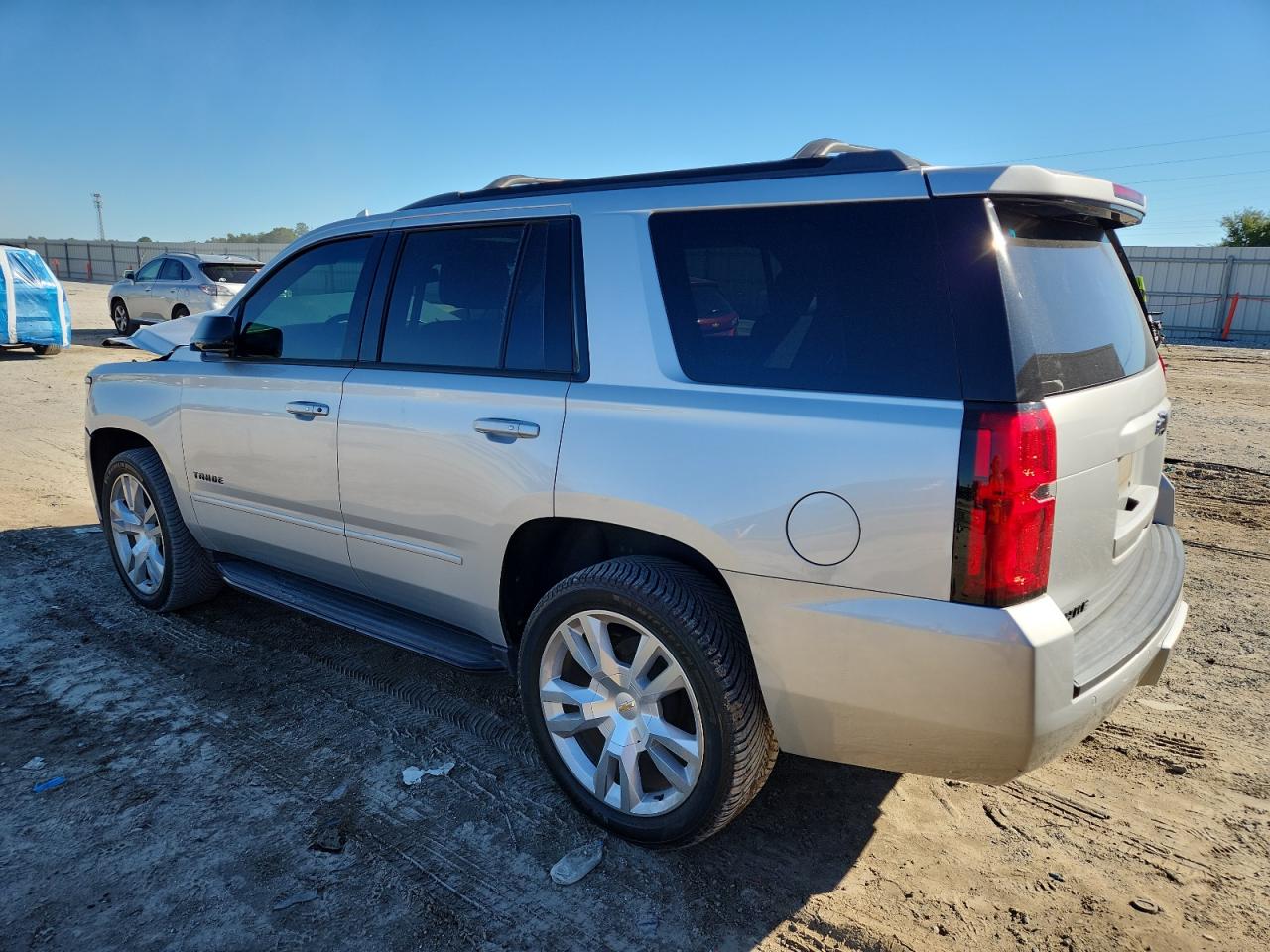 2018 Chevrolet Tahoe K1500 Premier Silver vin: 1GNSKCKJXJR152253