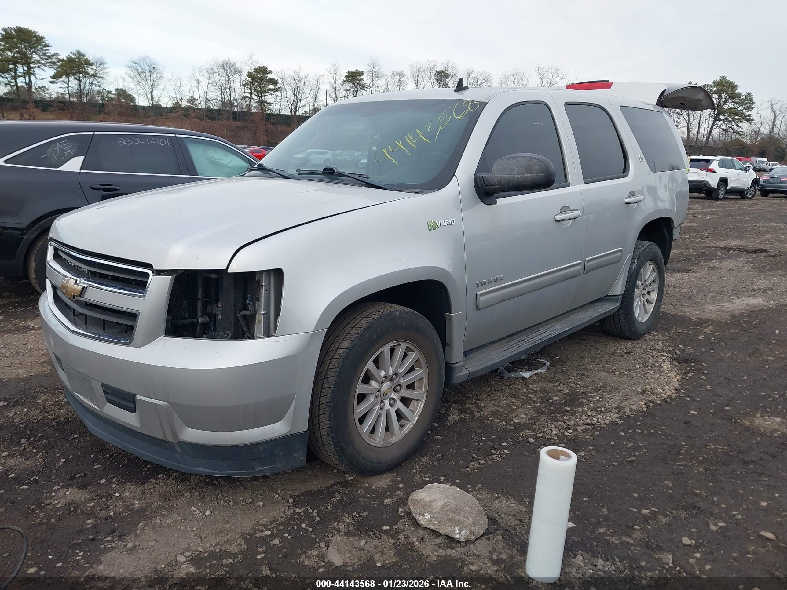 2011 Chevrolet Tahoe Hybrid   Silver vin: 1GNSKDFJ5BR204566
