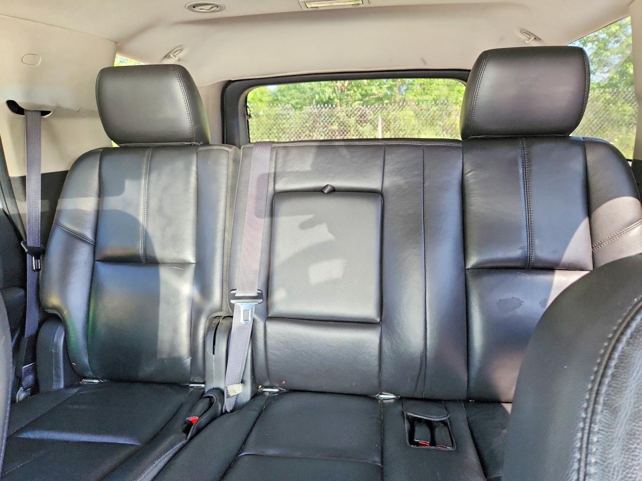 2011 Chevrolet Tahoe Hybrid Silver vin: 1GNSKDFJ5BR204566