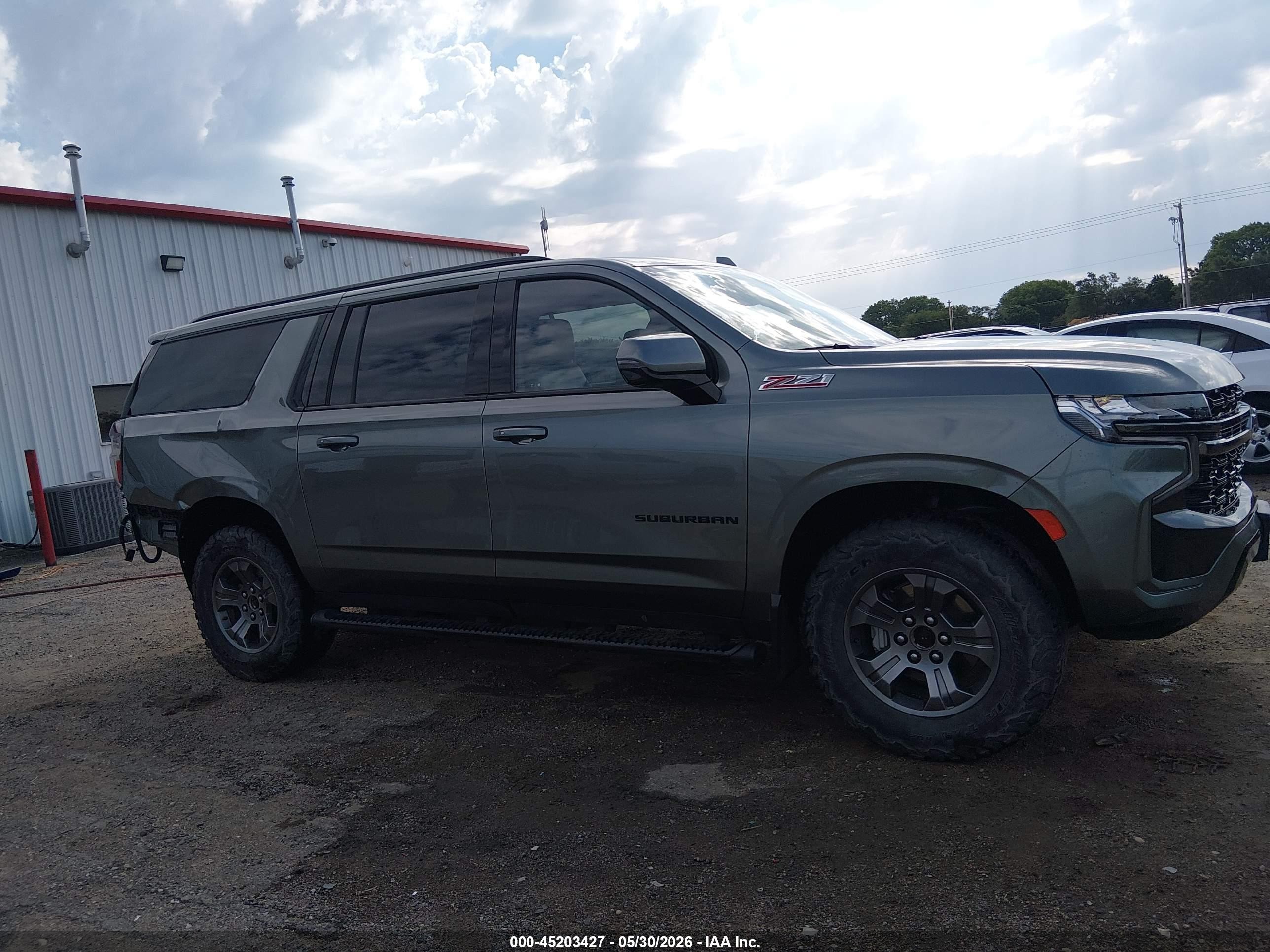 2023 Chevrolet Suburban 4wd Z71 Green vin: 1GNSKDKD6PR388066