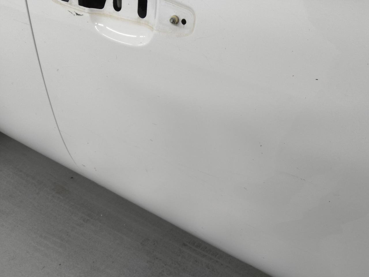 2013 Chevrolet Suburban K1500 Ls White vin: 1GNSKHE72DR110094 Damage: Right Front Door, Light Scratch, 1 To 2 Inches