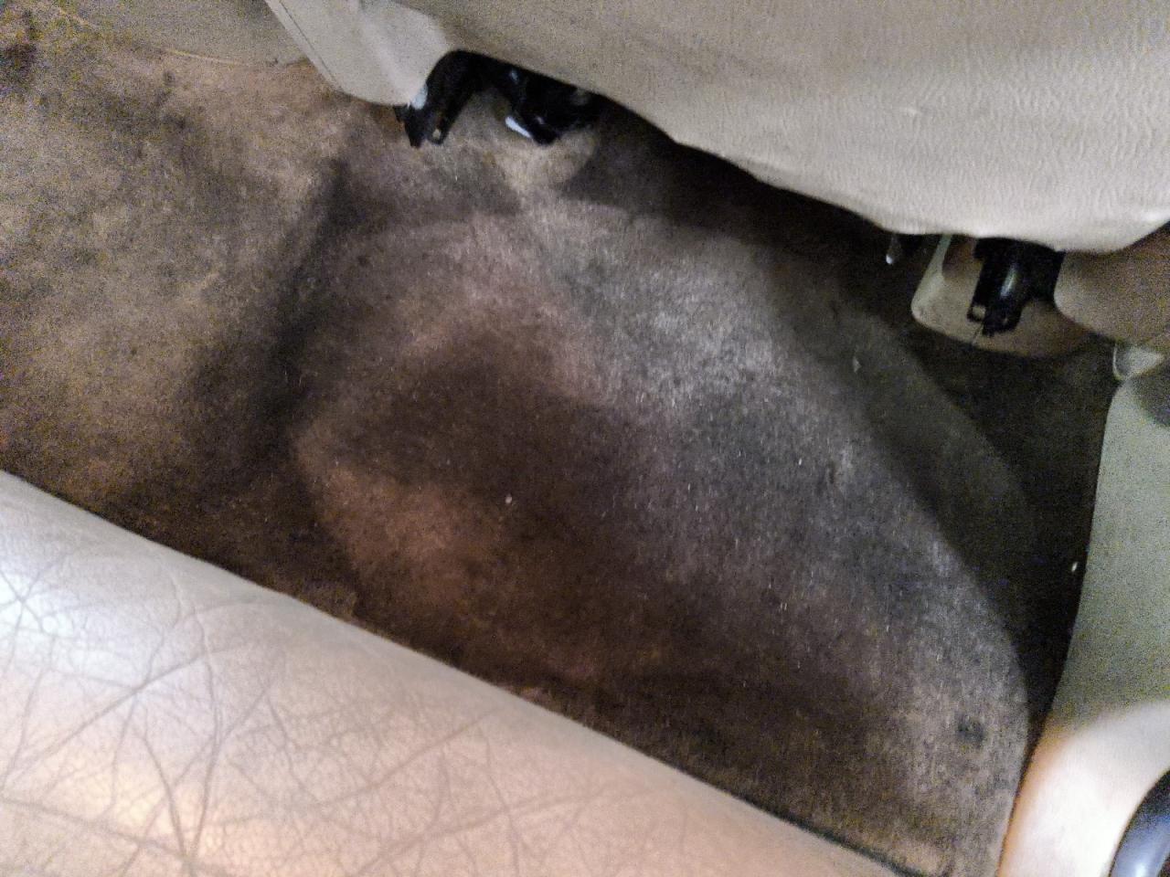 2013 Chevrolet Suburban K1500 Ls White vin: 1GNSKHE72DR110094 Damage: Right Rear Carpet, Stained, Permanent