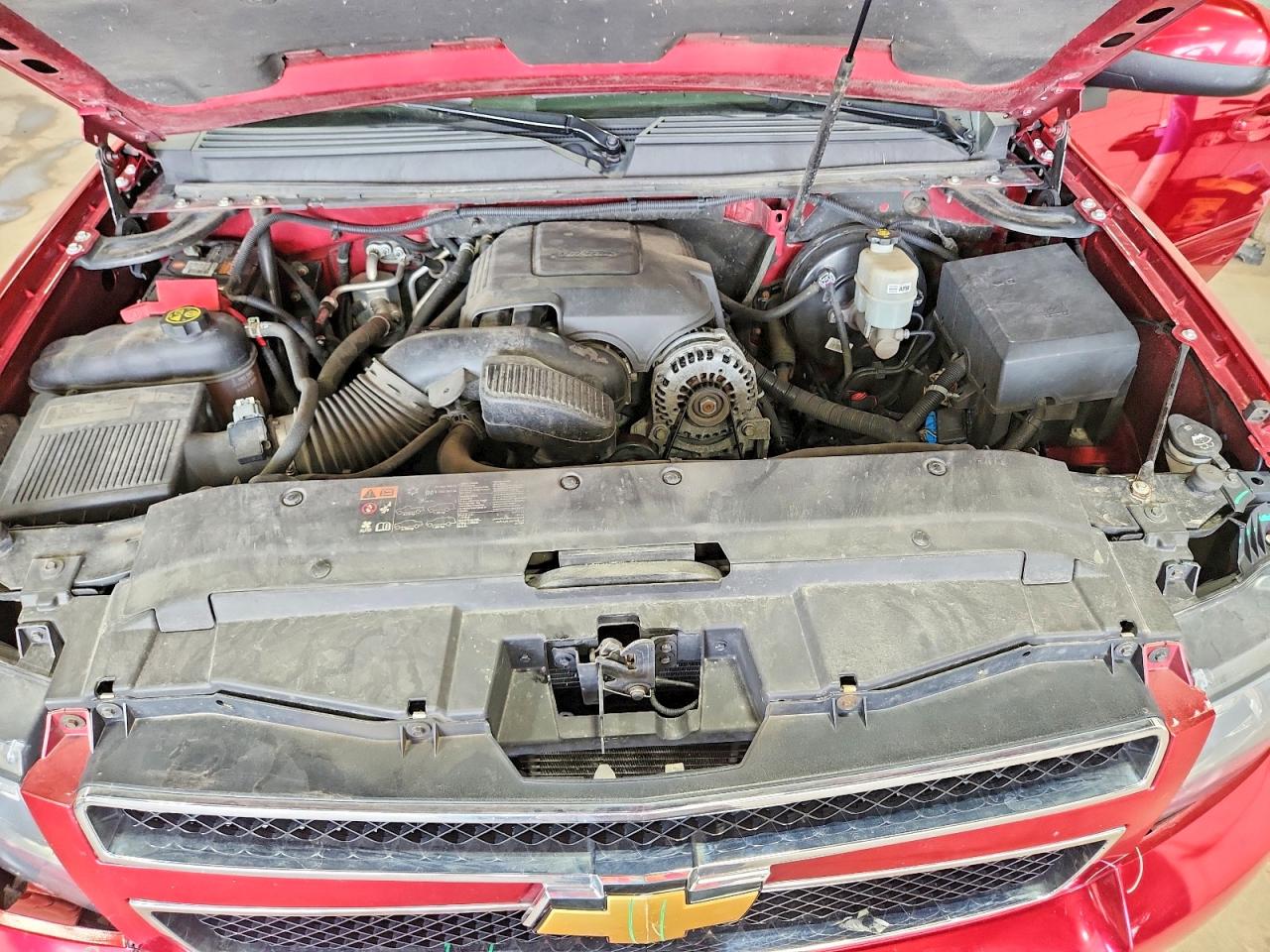 2013 Chevrolet Suburban K1500 Ls Red vin: 1GNSKHE75DR343256