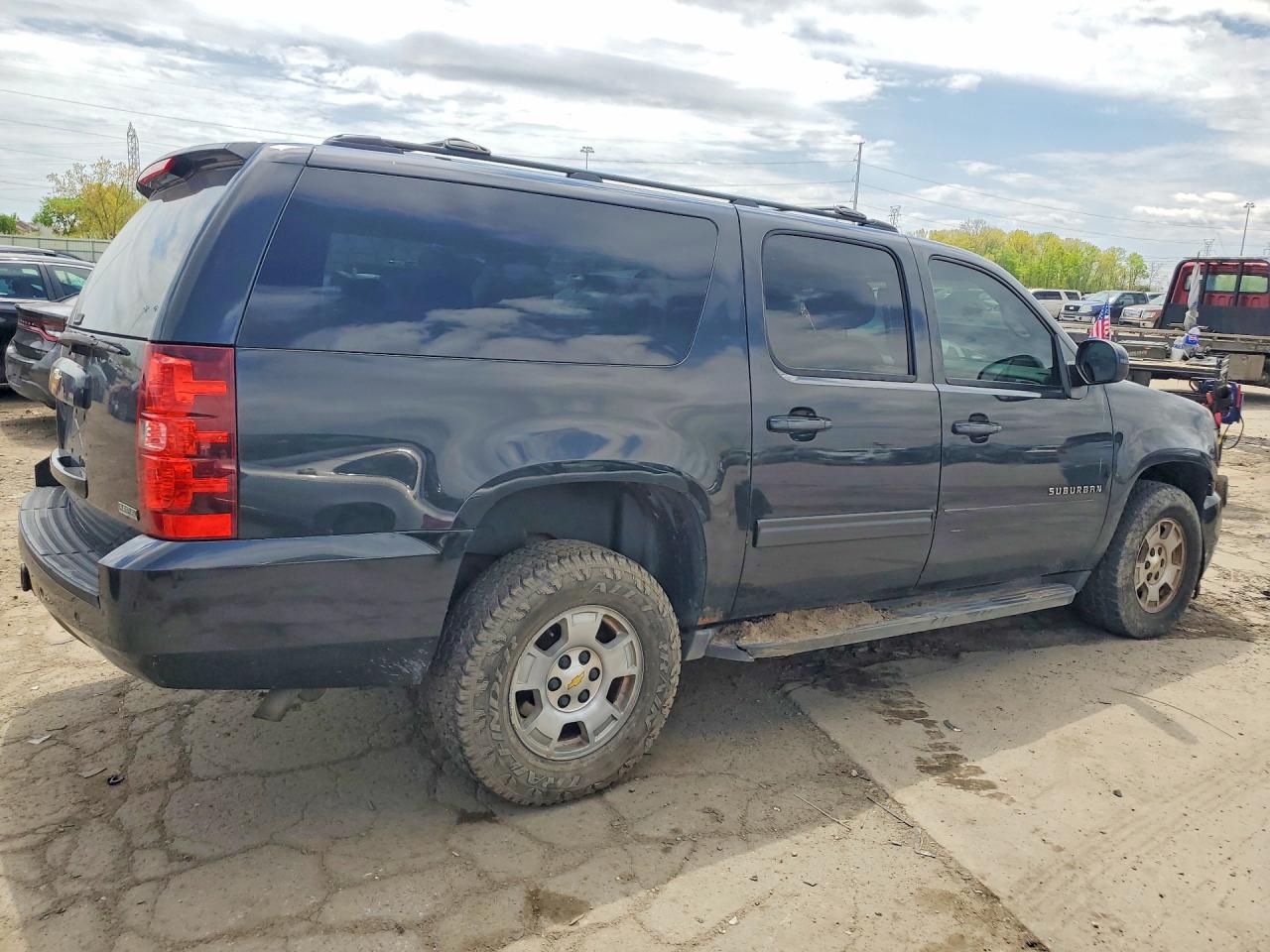 2012 Chevrolet Suburban K1500 Ls Black vin: 1GNSKHE78CR236670