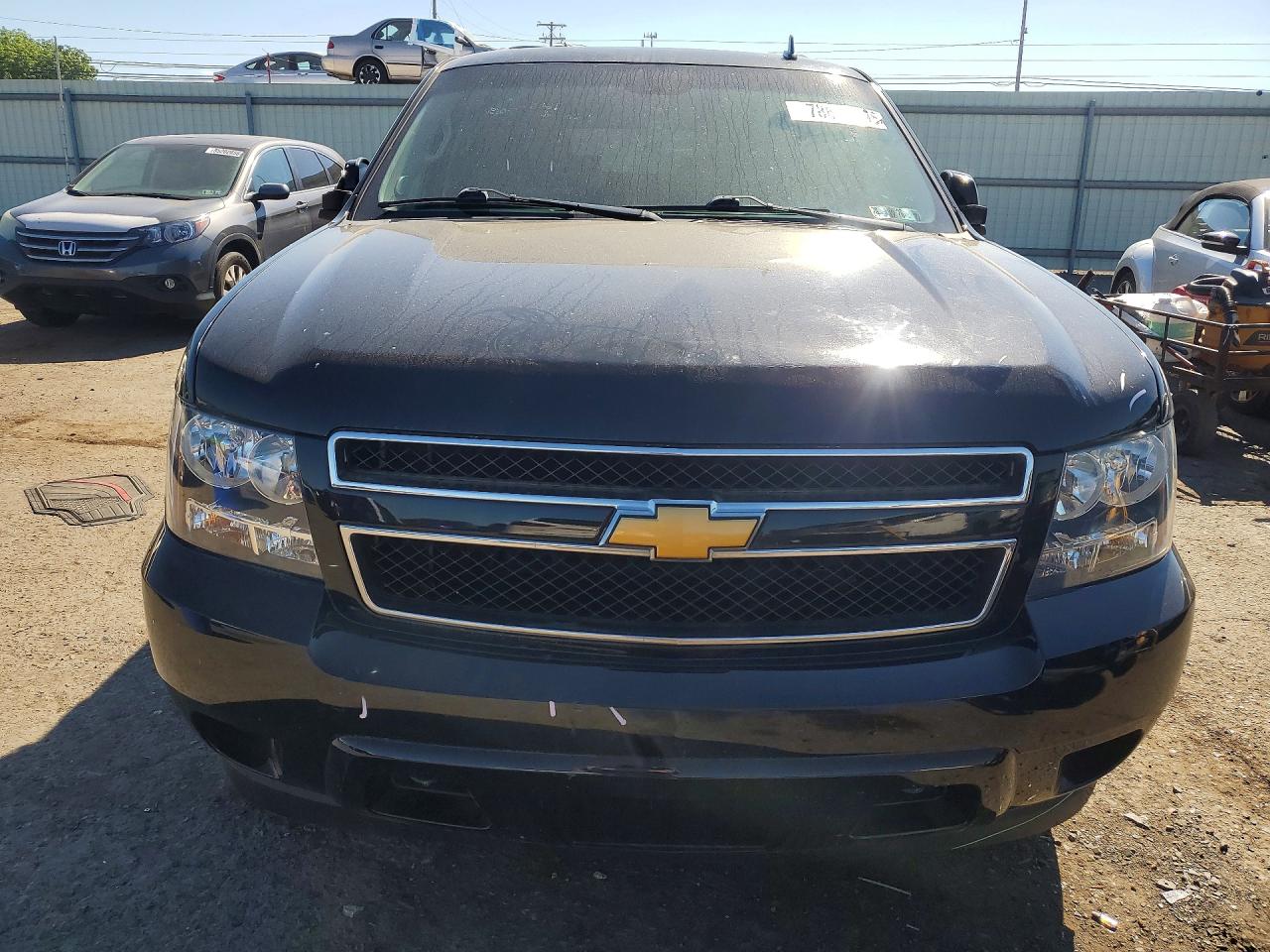 2013 Chevrolet Suburban K1500 Ls Black vin: 1GNSKHE78DR361301