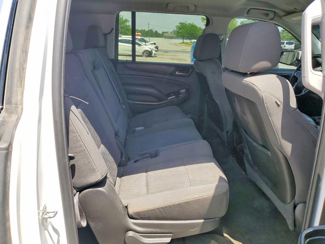 2015 Chevrolet Suburban K1500 Ls White vin: 1GNSKHKC0FR255395