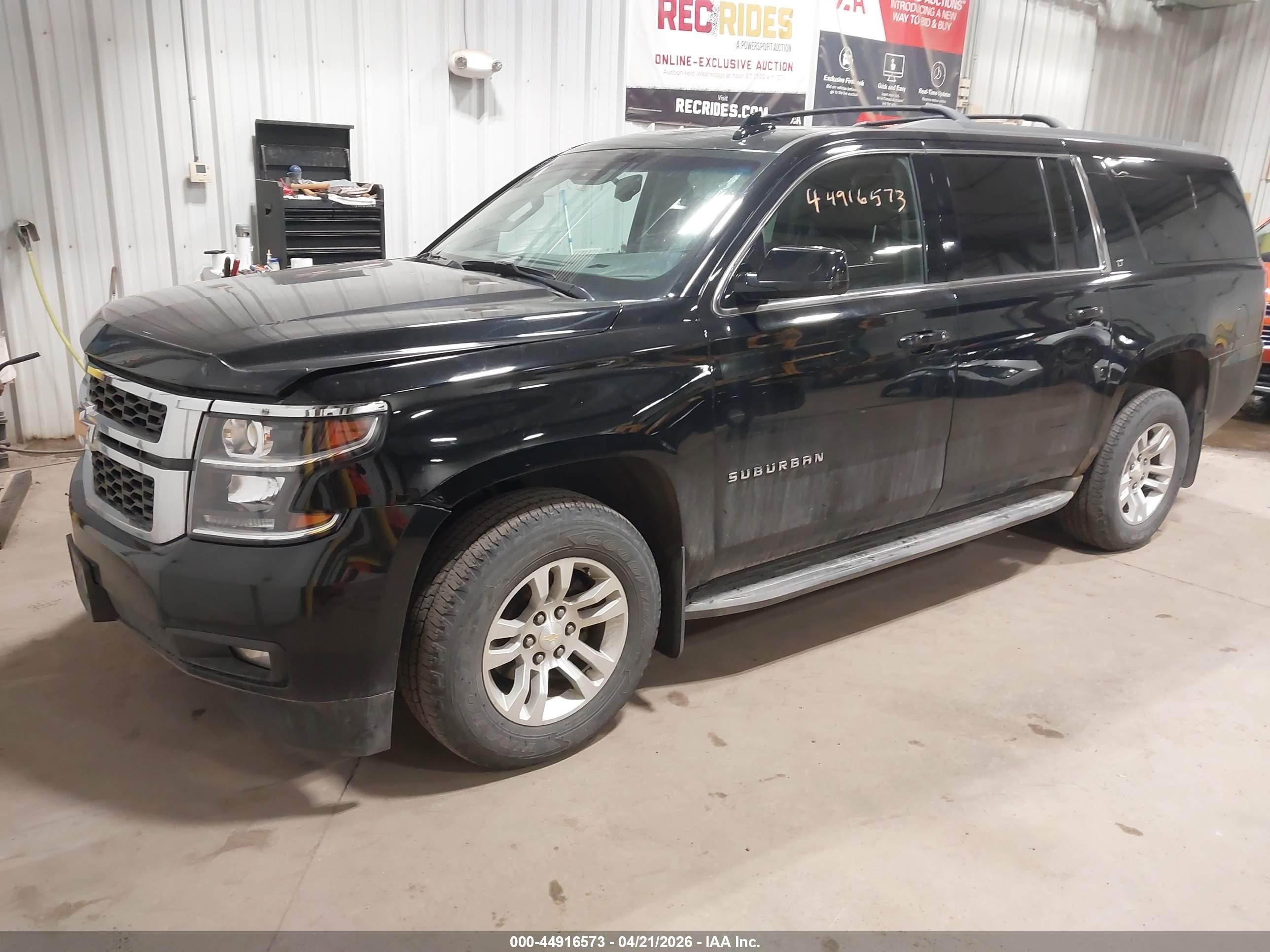 2016 Chevrolet Suburban Lt Черный vin: 1GNSKHKC0GR230272