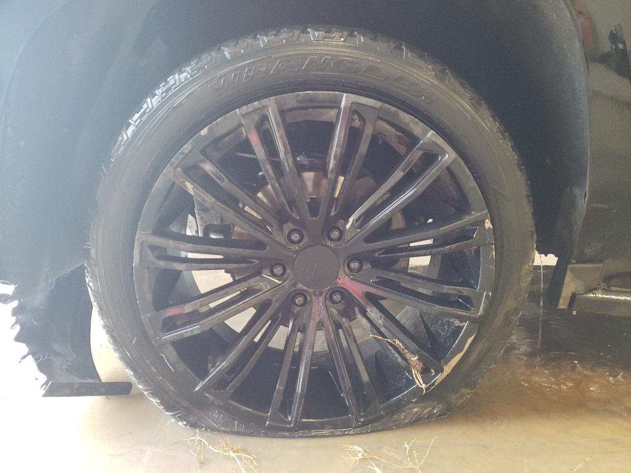 2016 Chevrolet Suburban K1500 Lt Black vin: 1GNSKHKC0GR389342 Damage: Left Front Wheel, Curb Rash, > 12 Inches