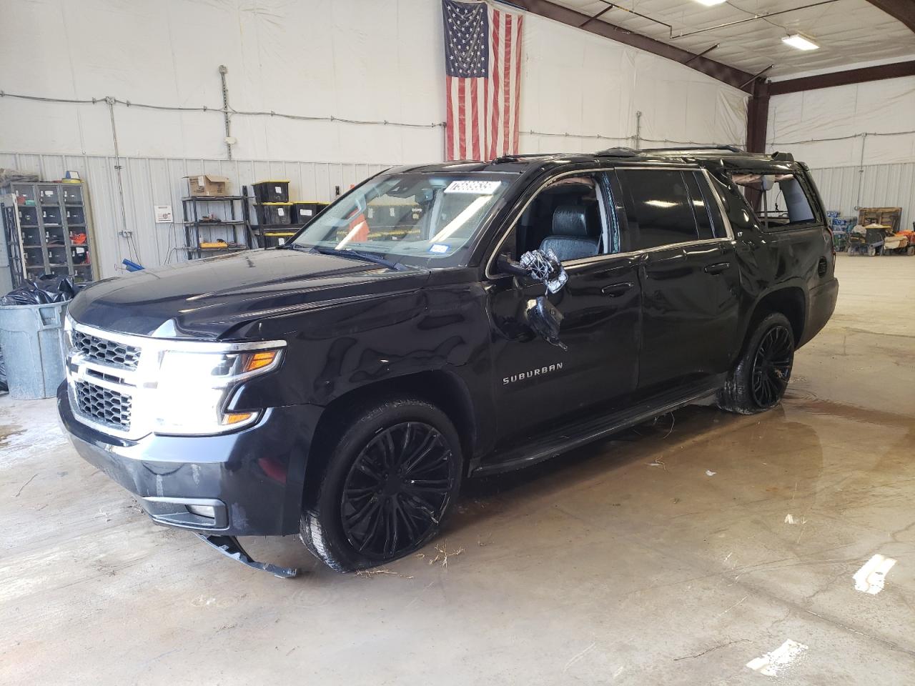 2016 Chevrolet Suburban K1500 Lt Black vin: 1GNSKHKC0GR389342 Damage: Left Front Fender, Dent(S) W/ Paint Dmg, > 12 Inches