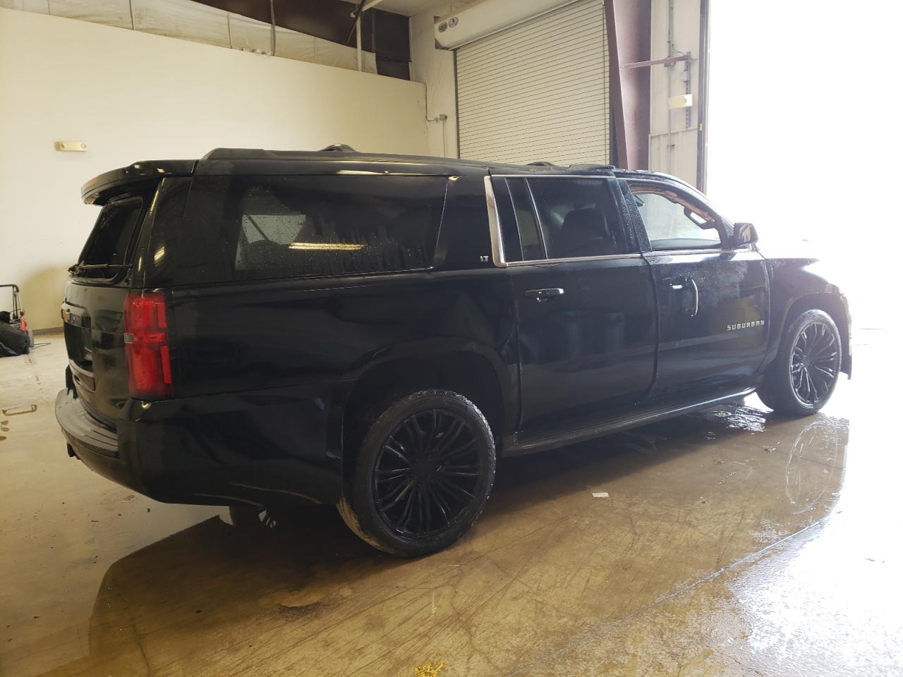 2016 Chevrolet Suburban K1500 Lt Black vin: 1GNSKHKC0GR389342 Damage: Right Qtr Panel, Dent(S) W/ Paint Dmg, > 12 Inches