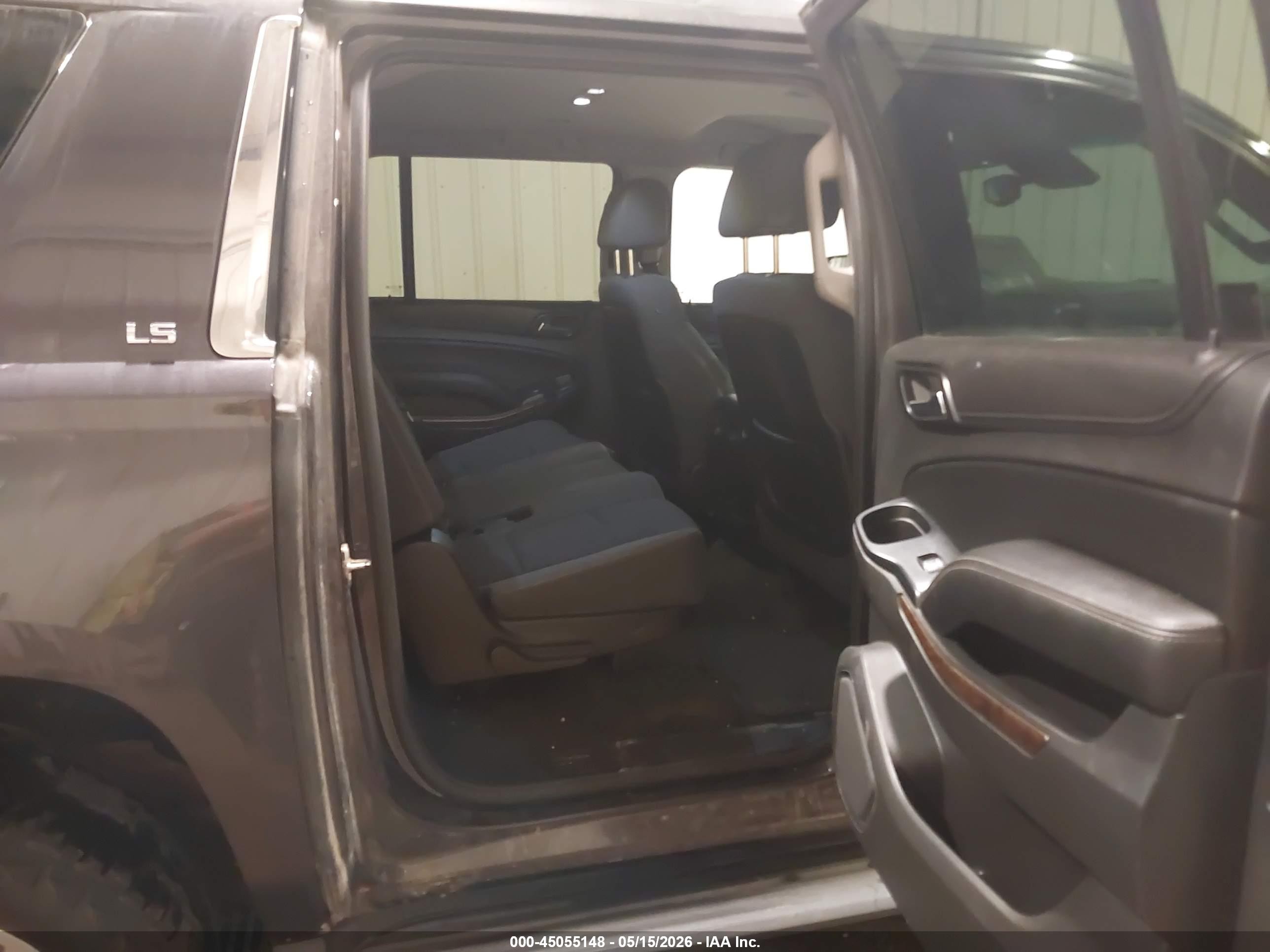 2015 Chevrolet Suburban 1500 Ls Gray vin: 1GNSKHKC2FR138420