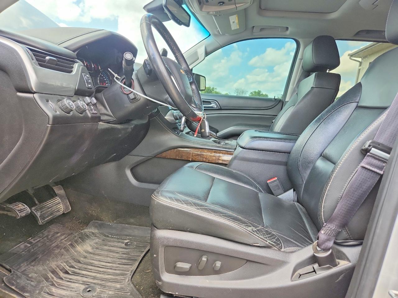 2016 Chevrolet Suburban K1500 Lt Silver vin: 1GNSKHKC3GR208167