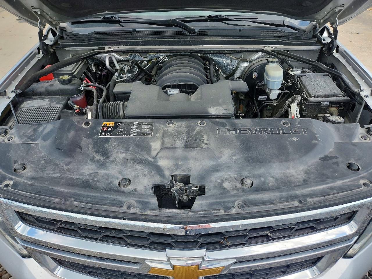 2016 Chevrolet Suburban K1500 Lt Silver vin: 1GNSKHKC3GR208167