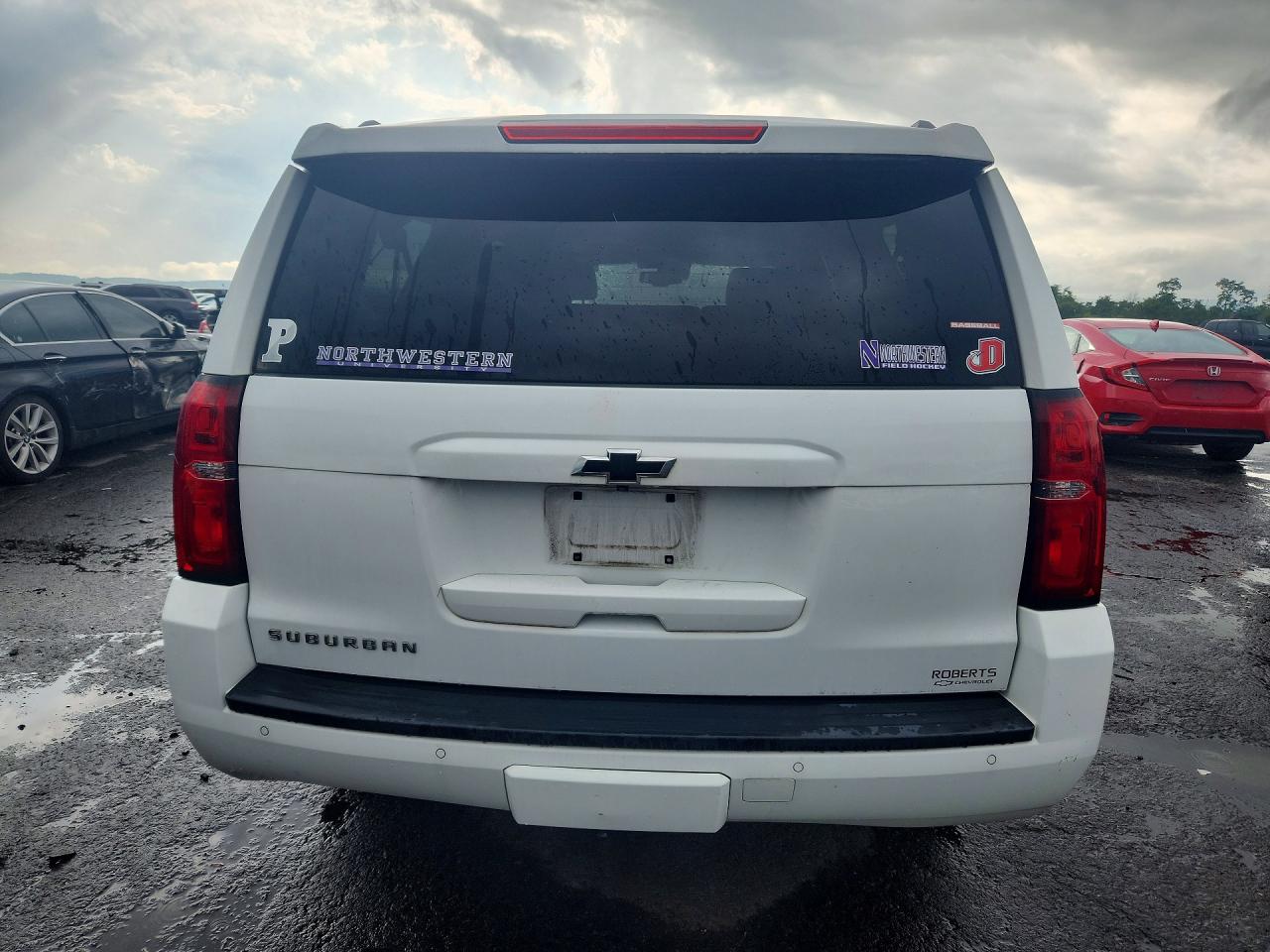 2016 Chevrolet Suburban K1500 Lt White vin: 1GNSKHKC7GR340784