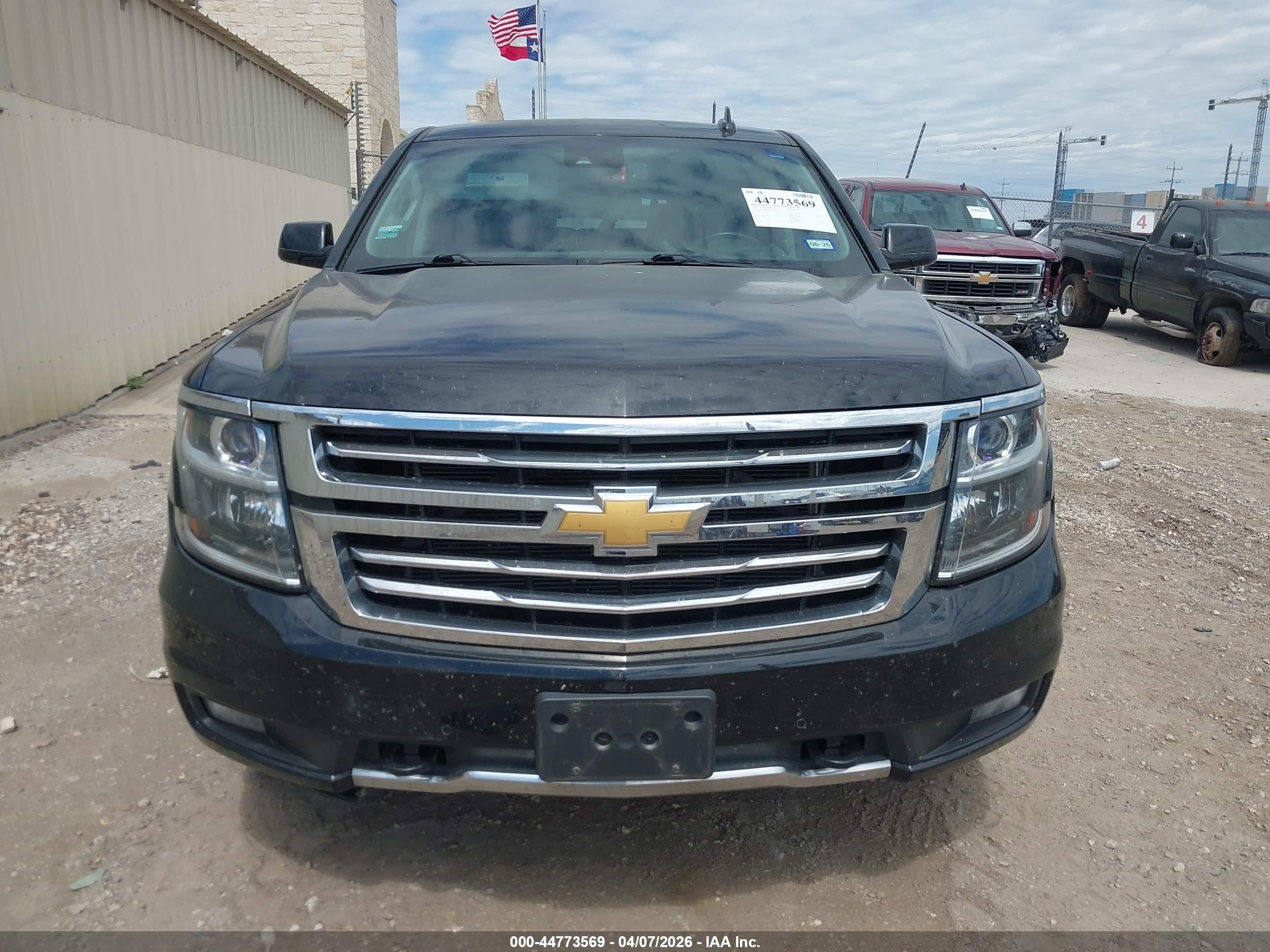 2016 Chevrolet Suburban Lt Черный vin: 1GNSKHKC8GR478284