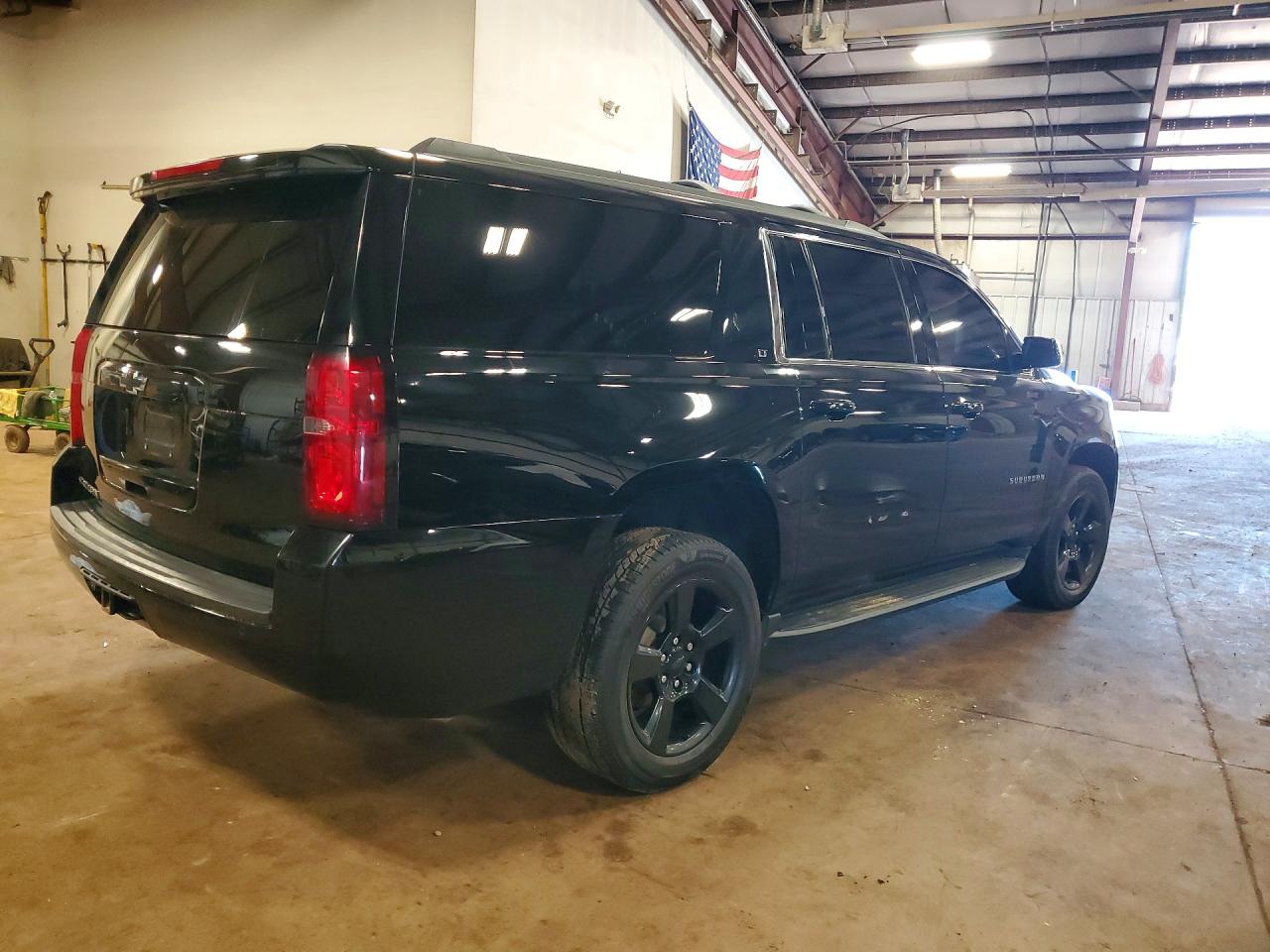 2018 Chevrolet Suburban K1500 Lt Черный vin: 1GNSKHKC8JR357682