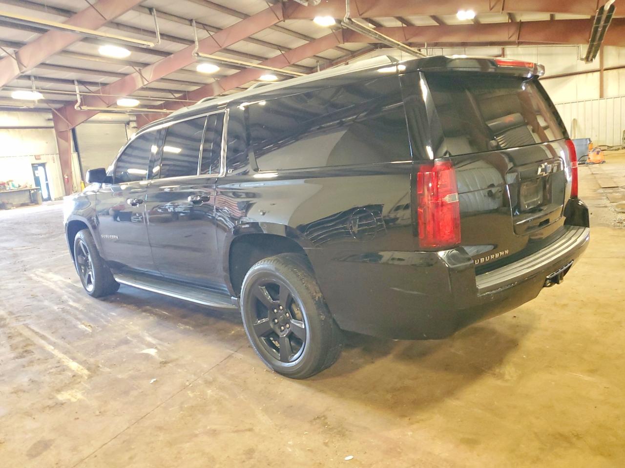 2018 Chevrolet Suburban K1500 Lt Черный vin: 1GNSKHKC8JR357682