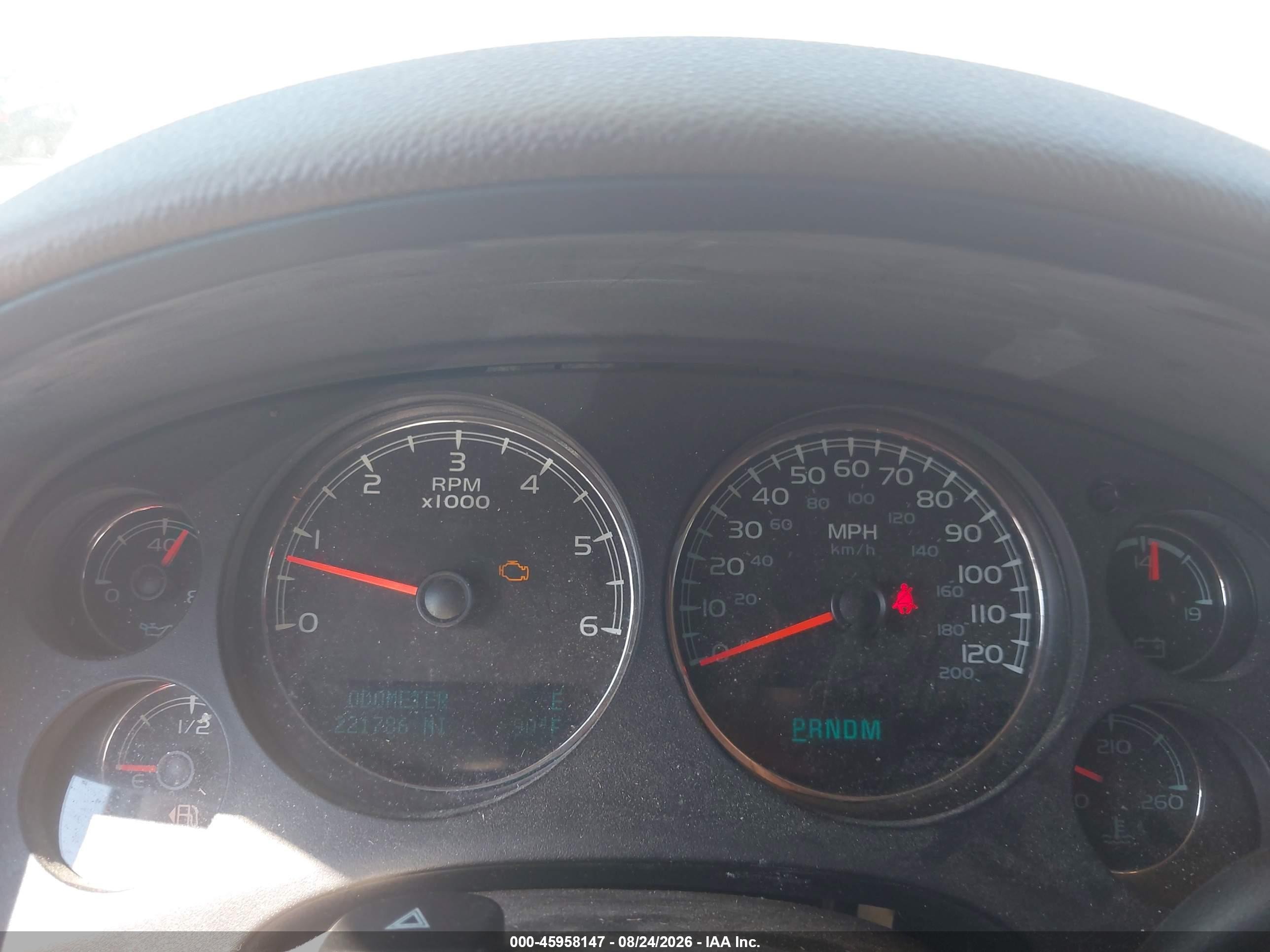 2011 Chevrolet Suburban Lt Красный vin: 1GNSKJE31BR220197