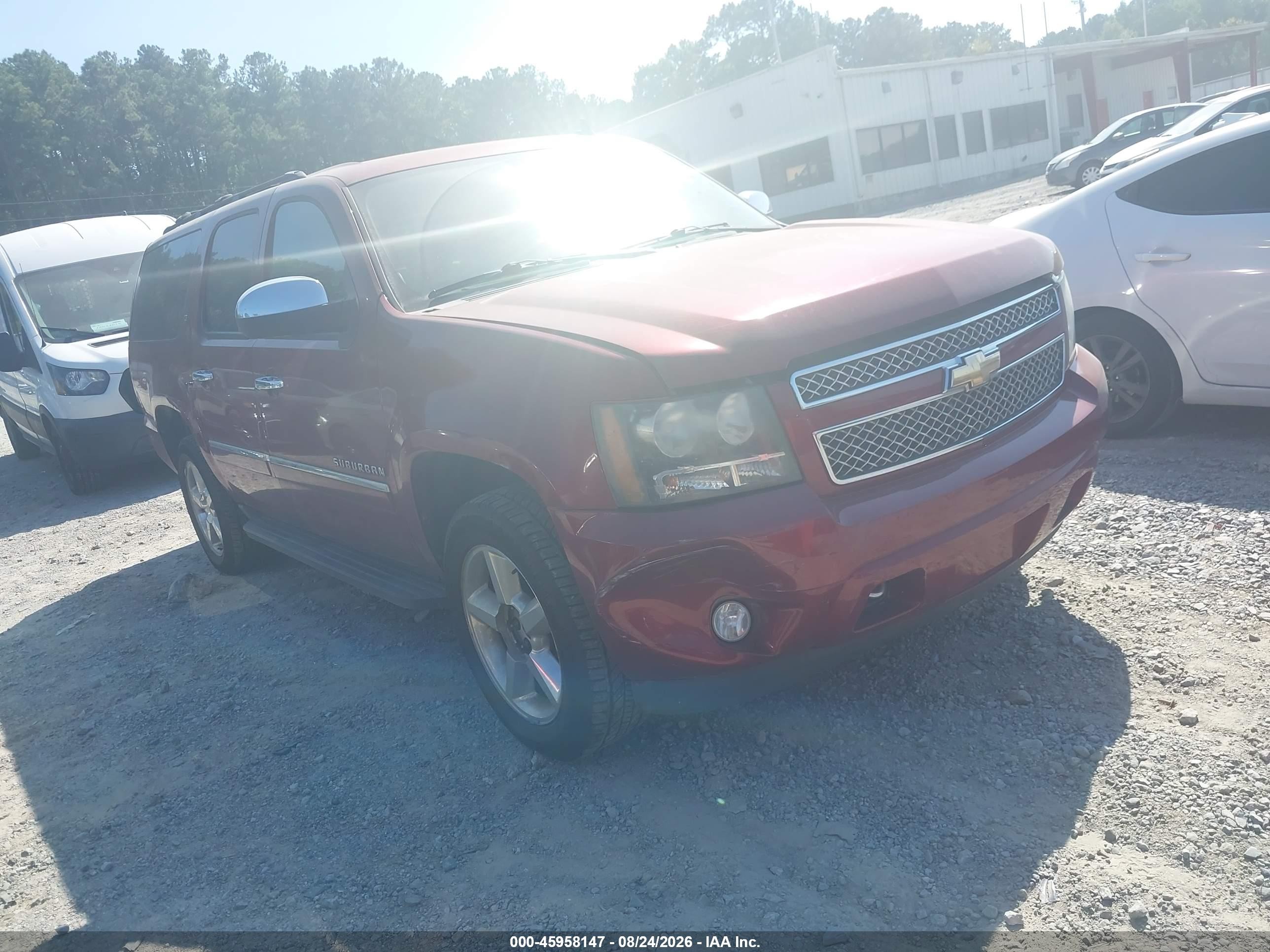 2011 Chevrolet Suburban Lt Красный vin: 1GNSKJE31BR220197