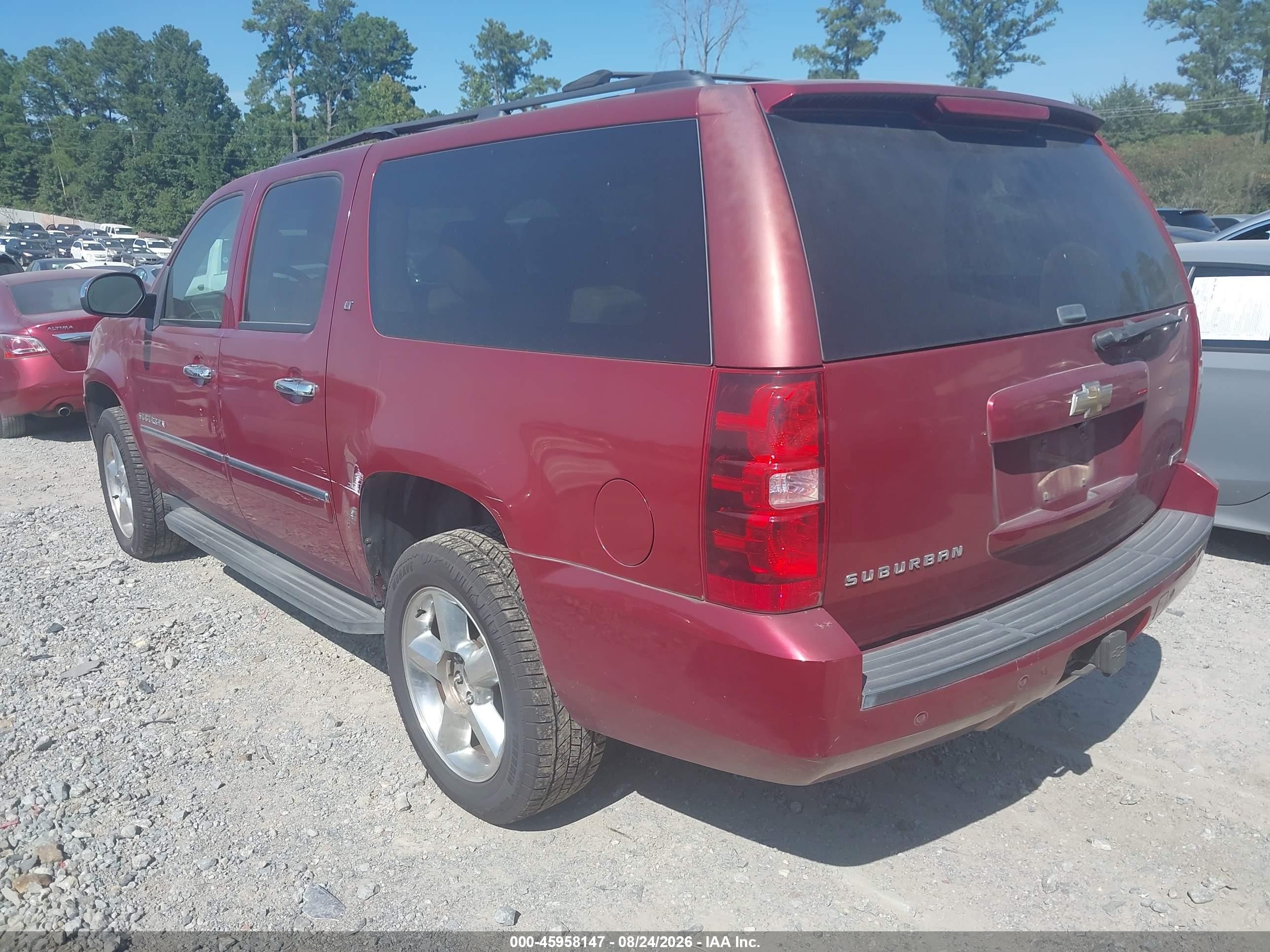2011 Chevrolet Suburban Lt Красный vin: 1GNSKJE31BR220197