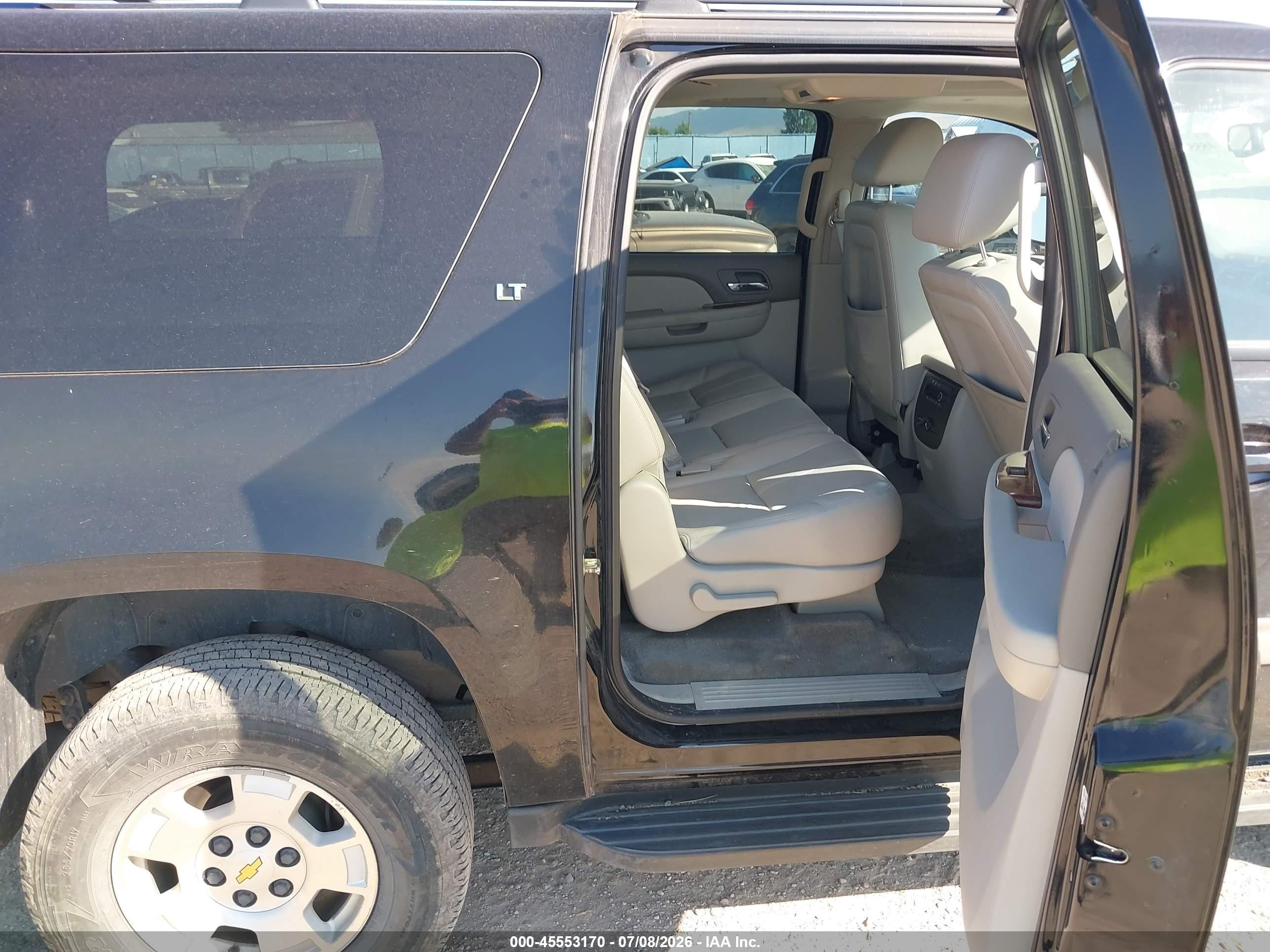 2011 Chevrolet Suburban Lt Black vin: 1GNSKJE34BR362575