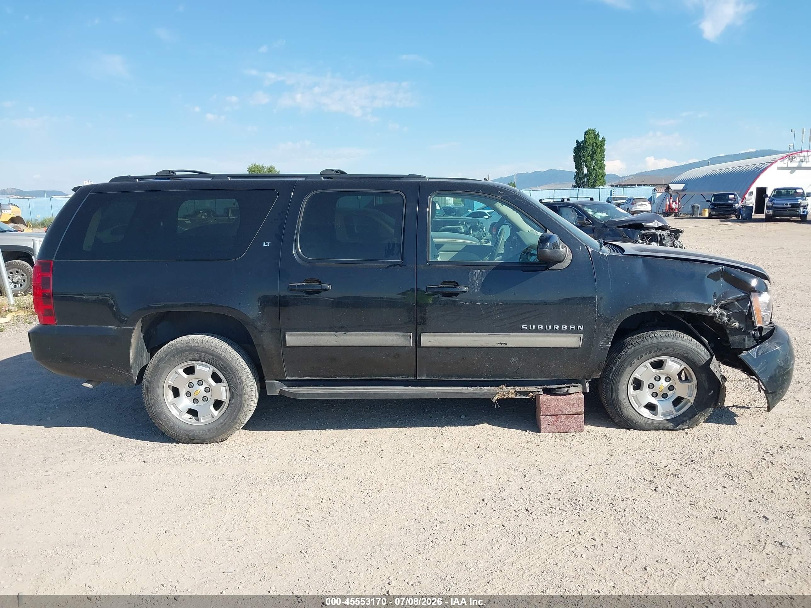 2011 Chevrolet Suburban Lt Black vin: 1GNSKJE34BR362575