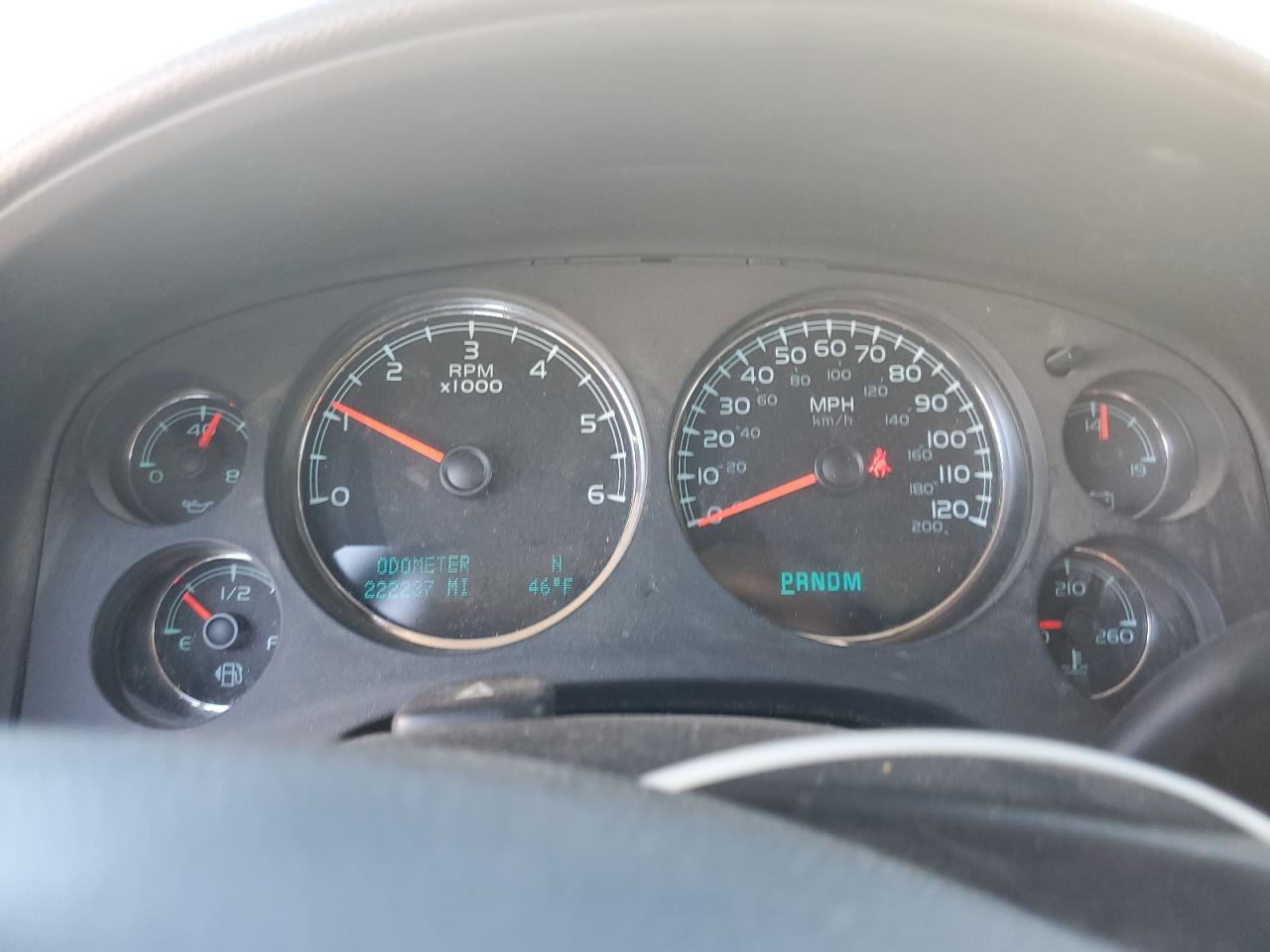 2011 Chevrolet Suburban K1500 Lt Белый vin: 1GNSKJE38BR139813