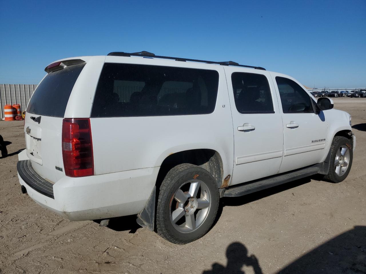 2011 Chevrolet Suburban K1500 Lt Белый vin: 1GNSKJE38BR139813