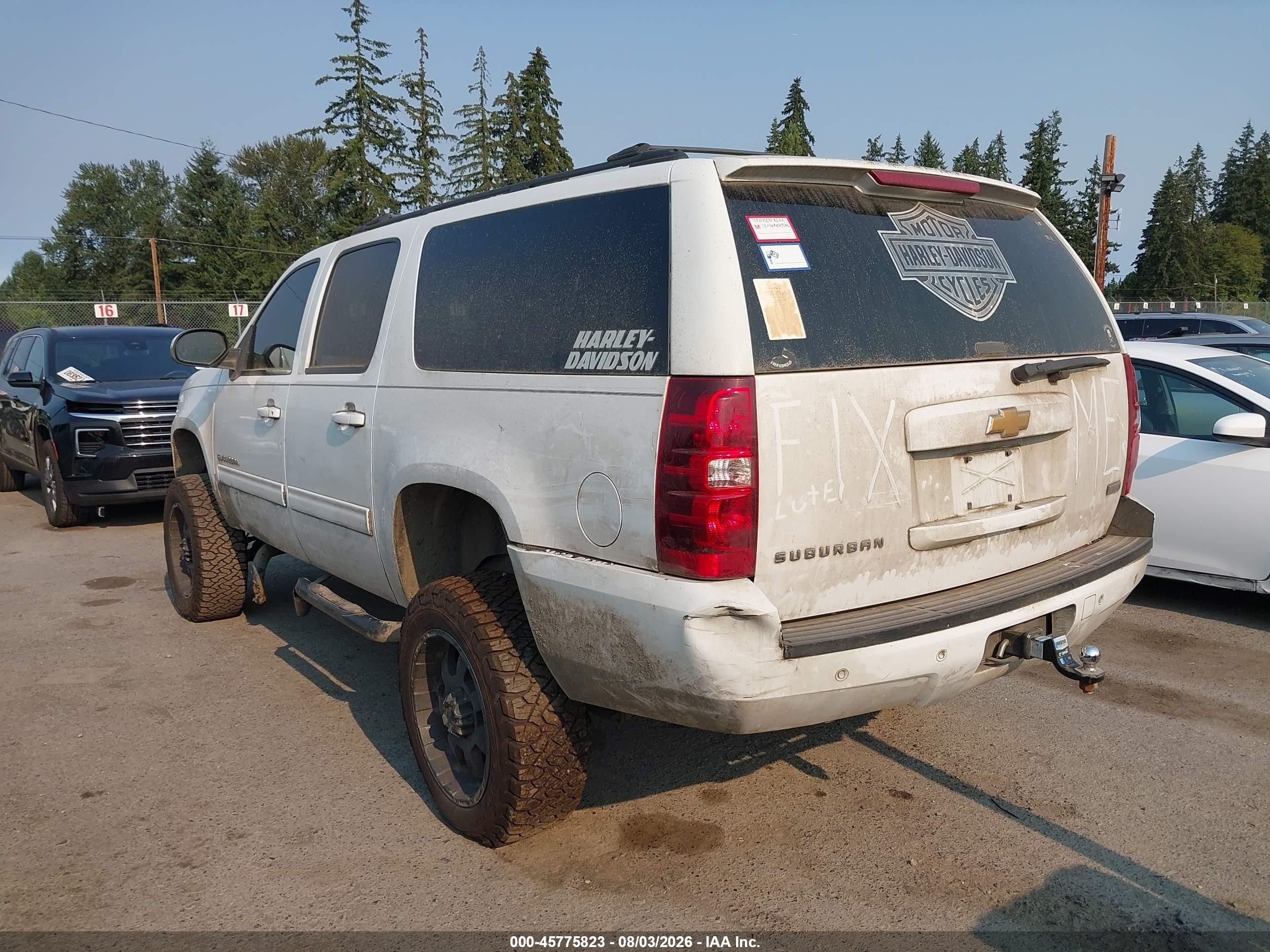 2012 Chevrolet Suburban Lt Белый vin: 1GNSKJE70CR107765
