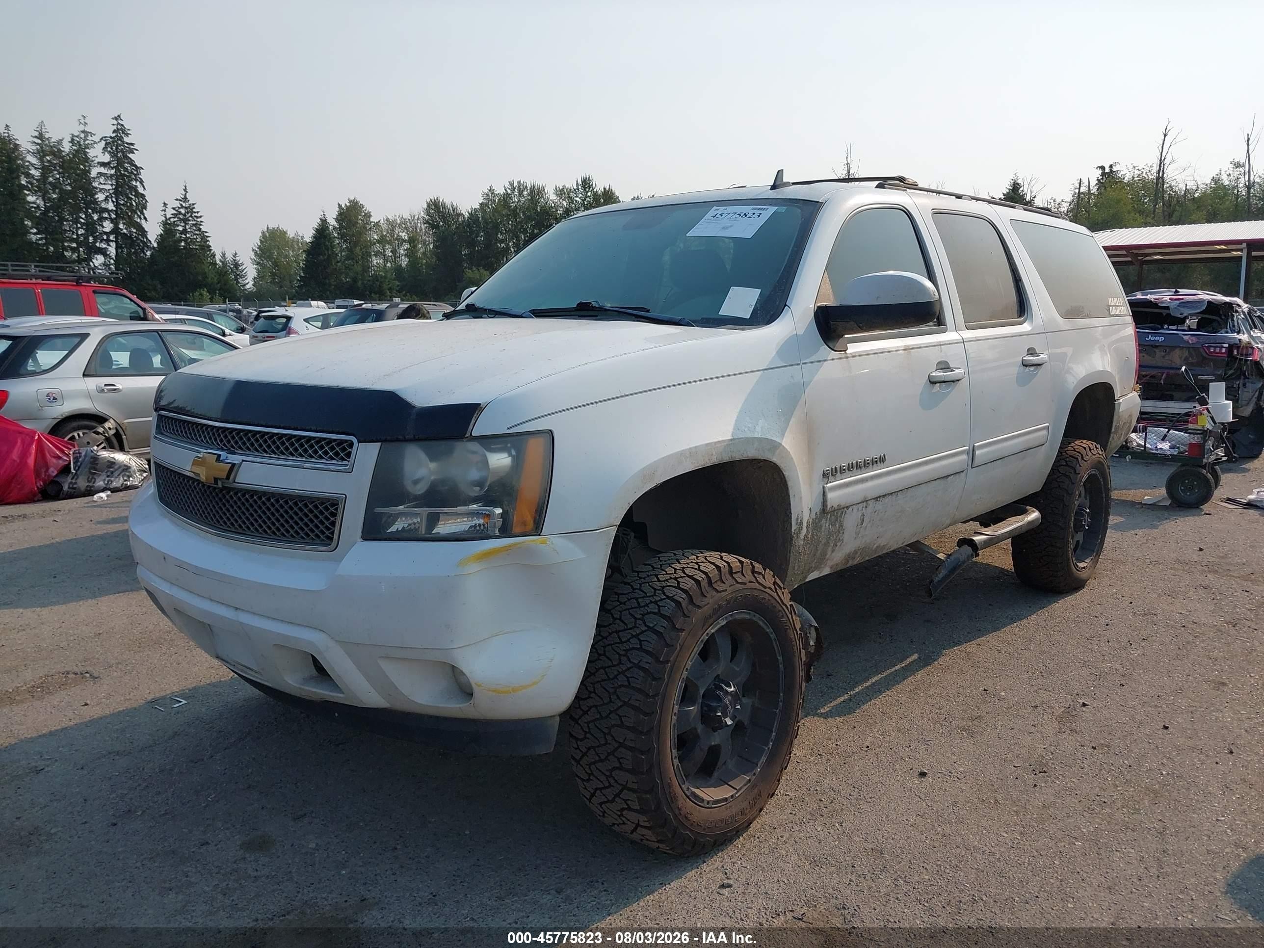 2012 Chevrolet Suburban Lt Белый vin: 1GNSKJE70CR107765
