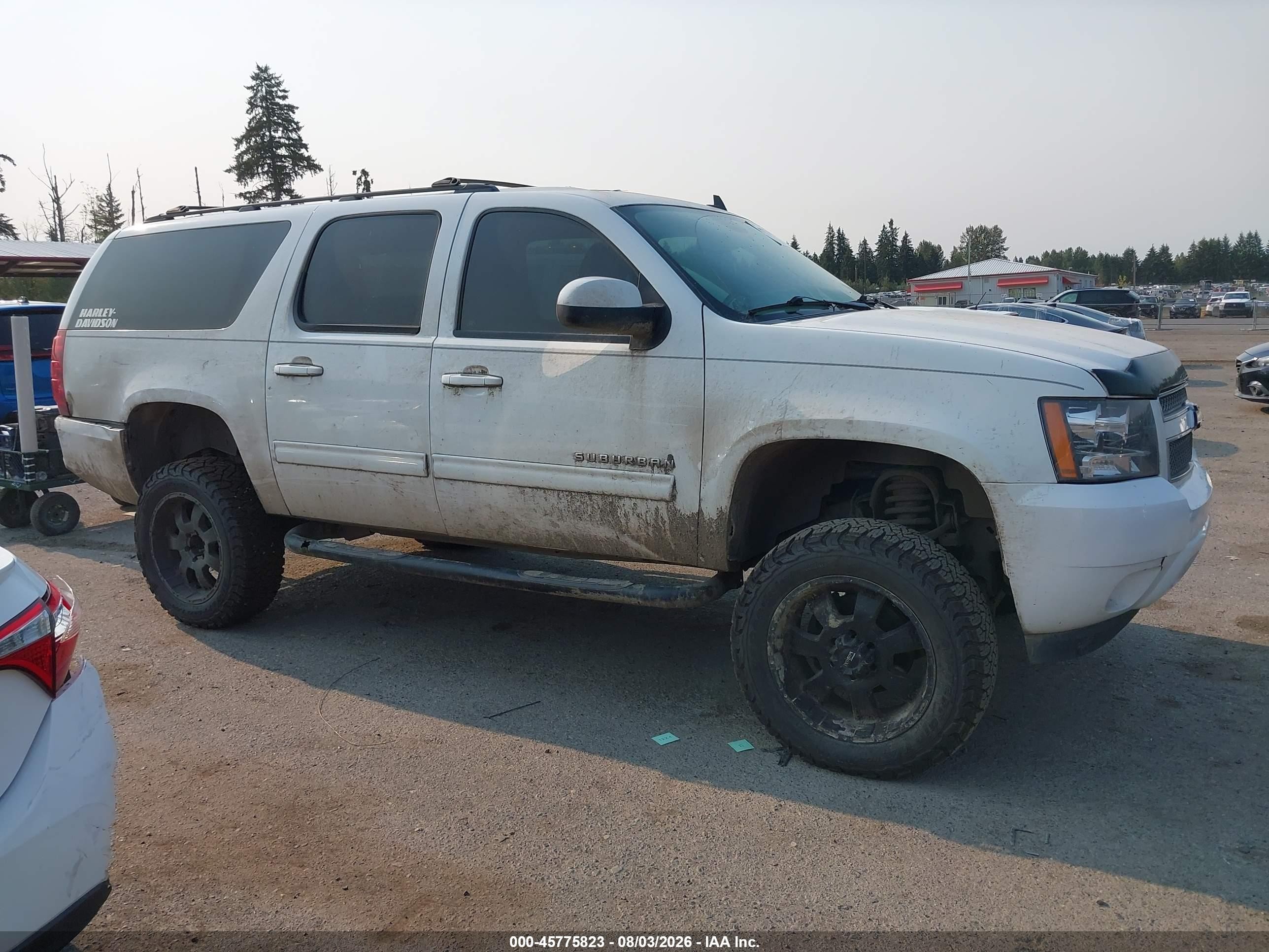 2012 Chevrolet Suburban Lt Белый vin: 1GNSKJE70CR107765