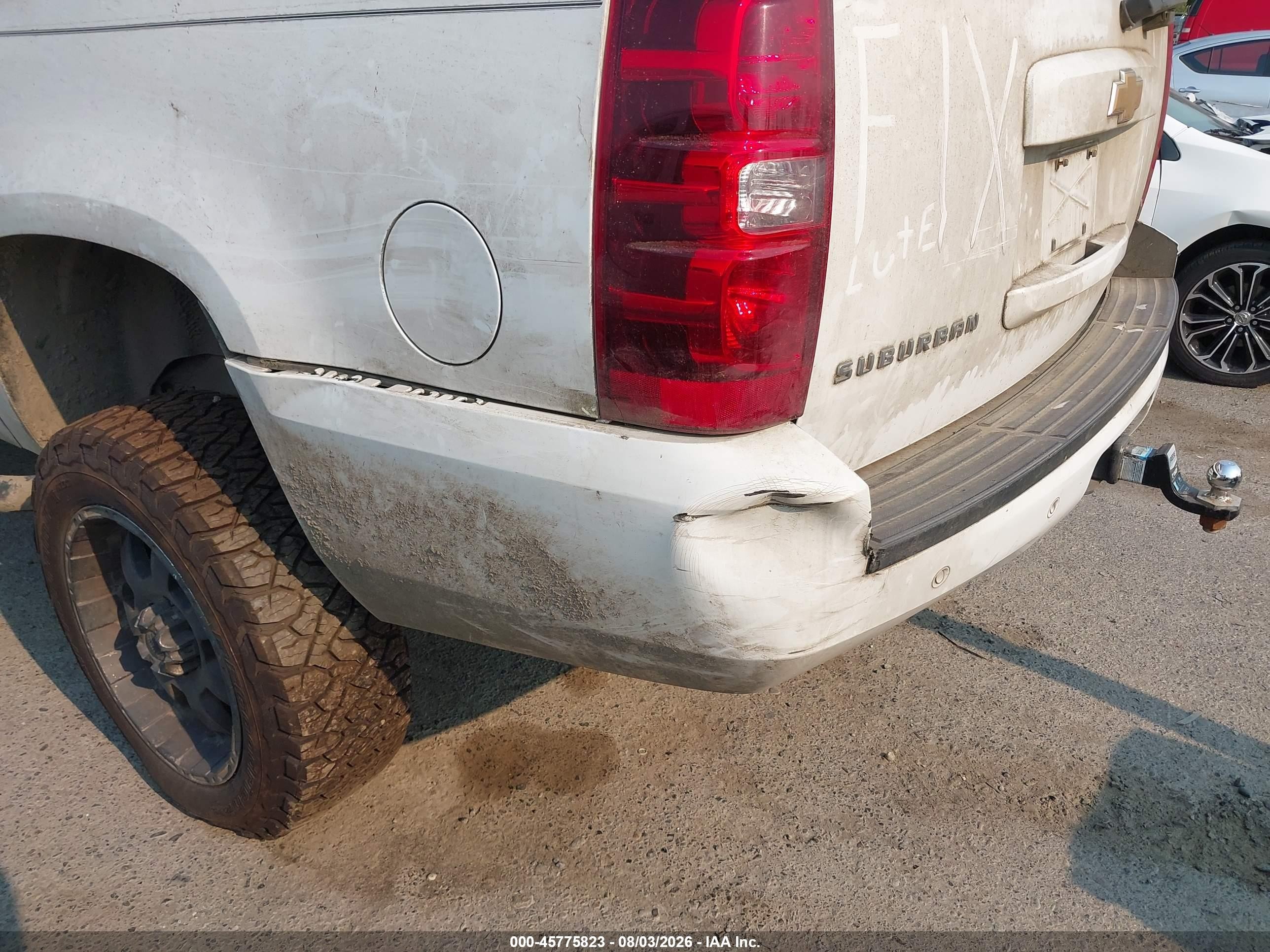 2012 Chevrolet Suburban Lt Белый vin: 1GNSKJE70CR107765