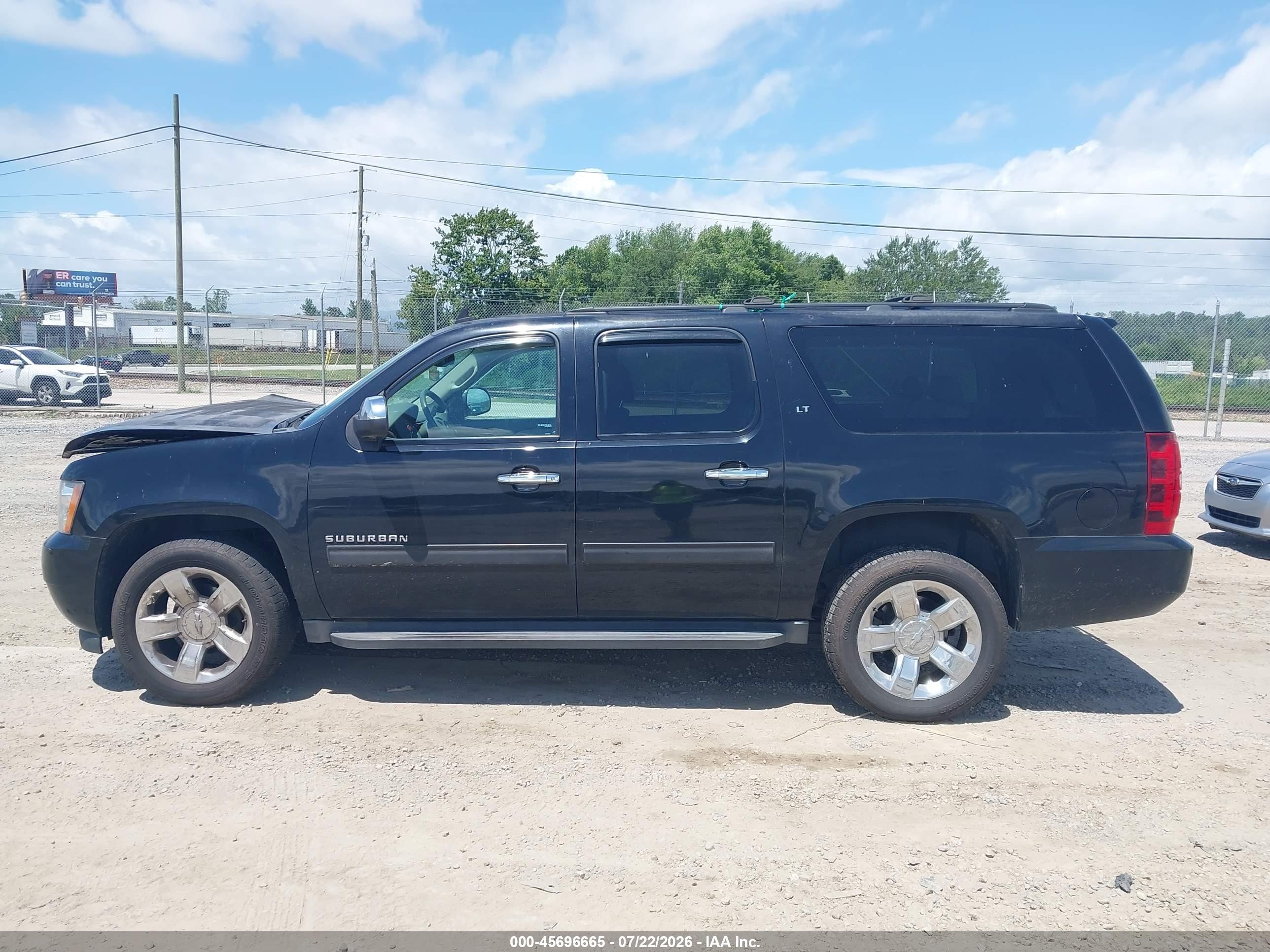 2013 Chevrolet Suburban Lt Black vin: 1GNSKJE71DR309516