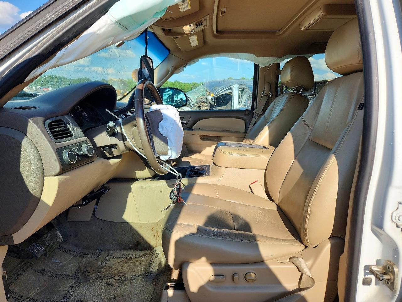 2014 Chevrolet Suburban K1500 Lt White vin: 1GNSKJE71ER166469