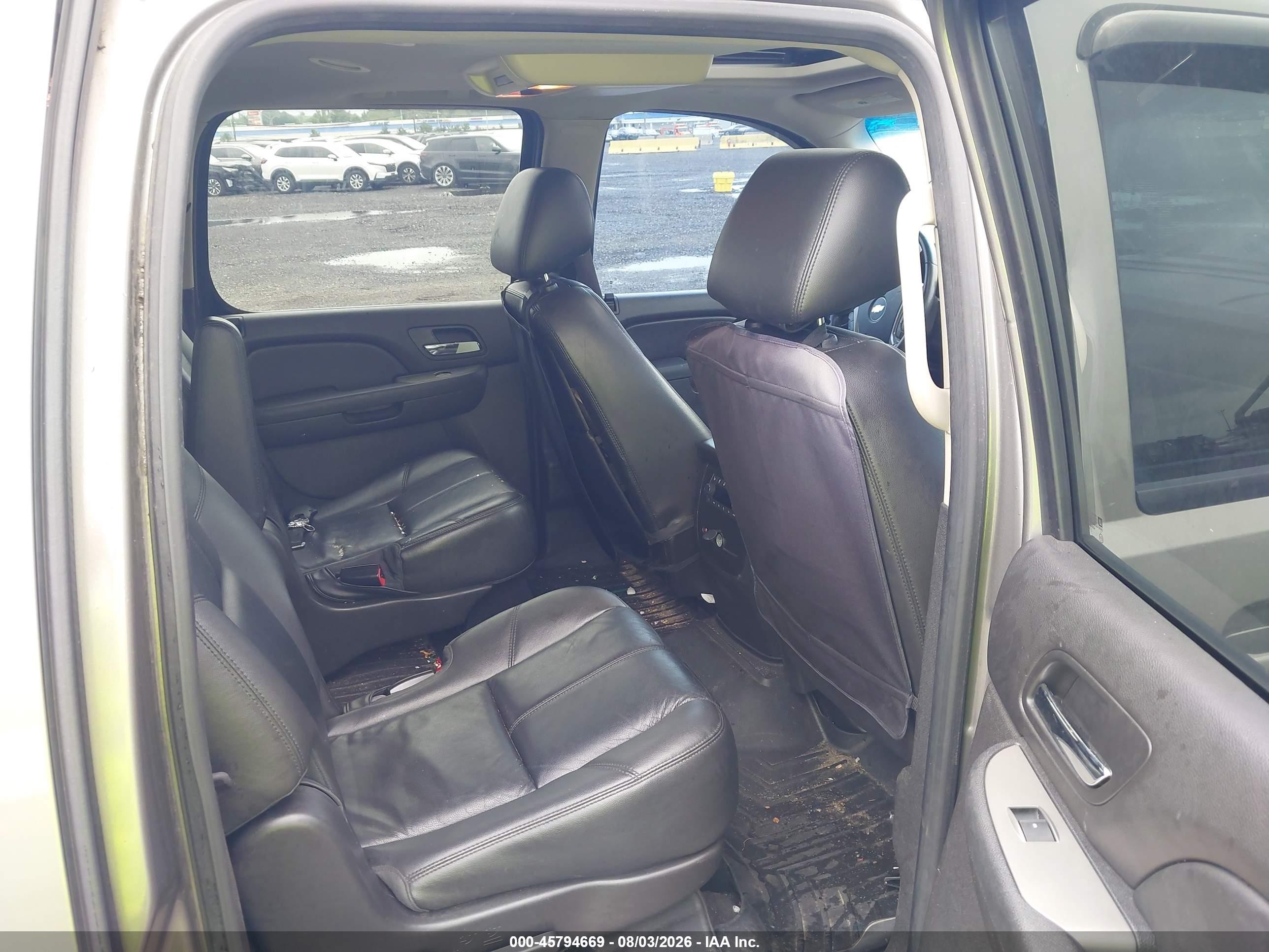 2012 Chevrolet Suburban Lt Gray vin: 1GNSKJE72CR178479