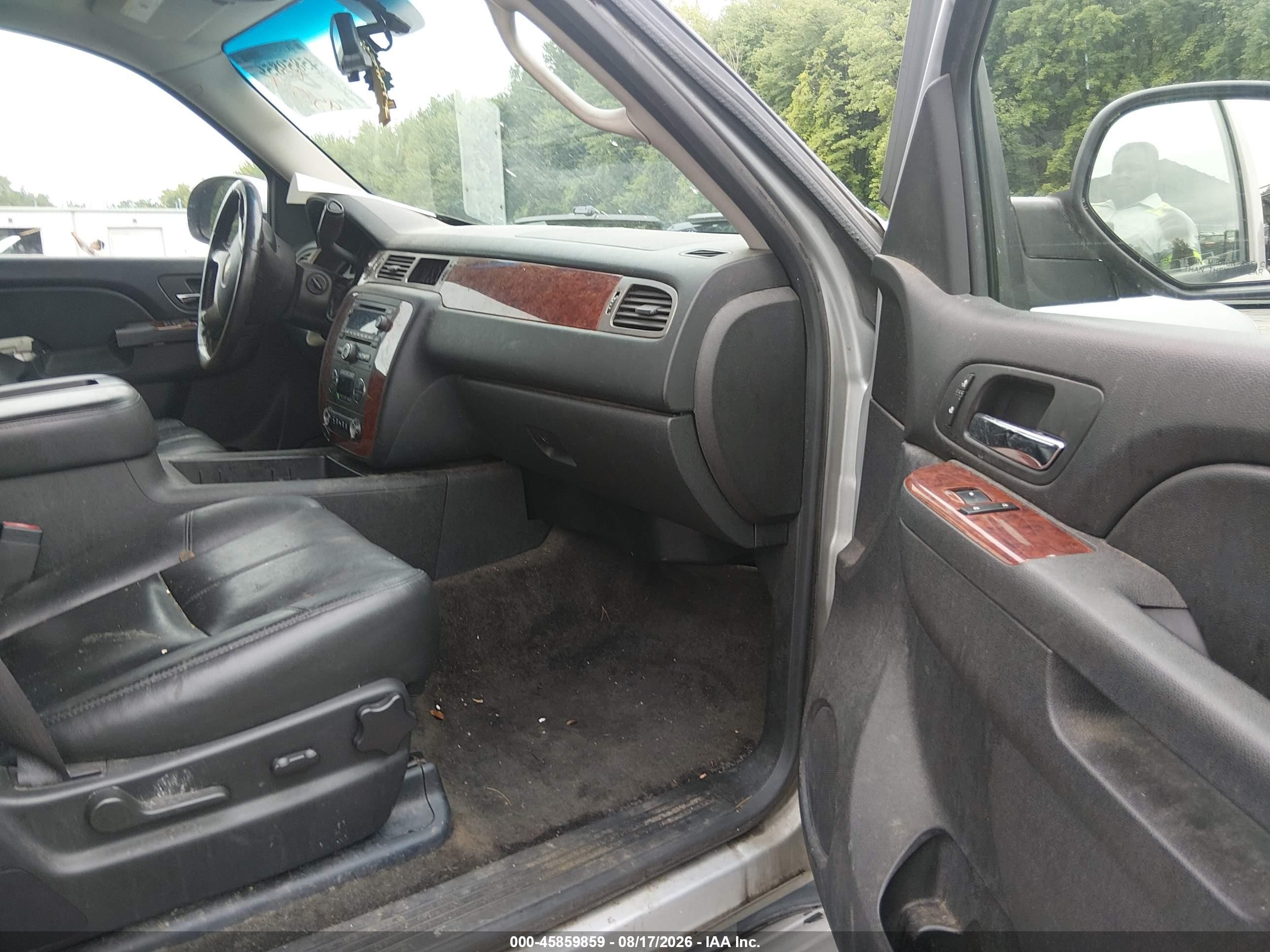 2013 Chevrolet Suburban Lt Silver vin: 1GNSKJE72DR225334