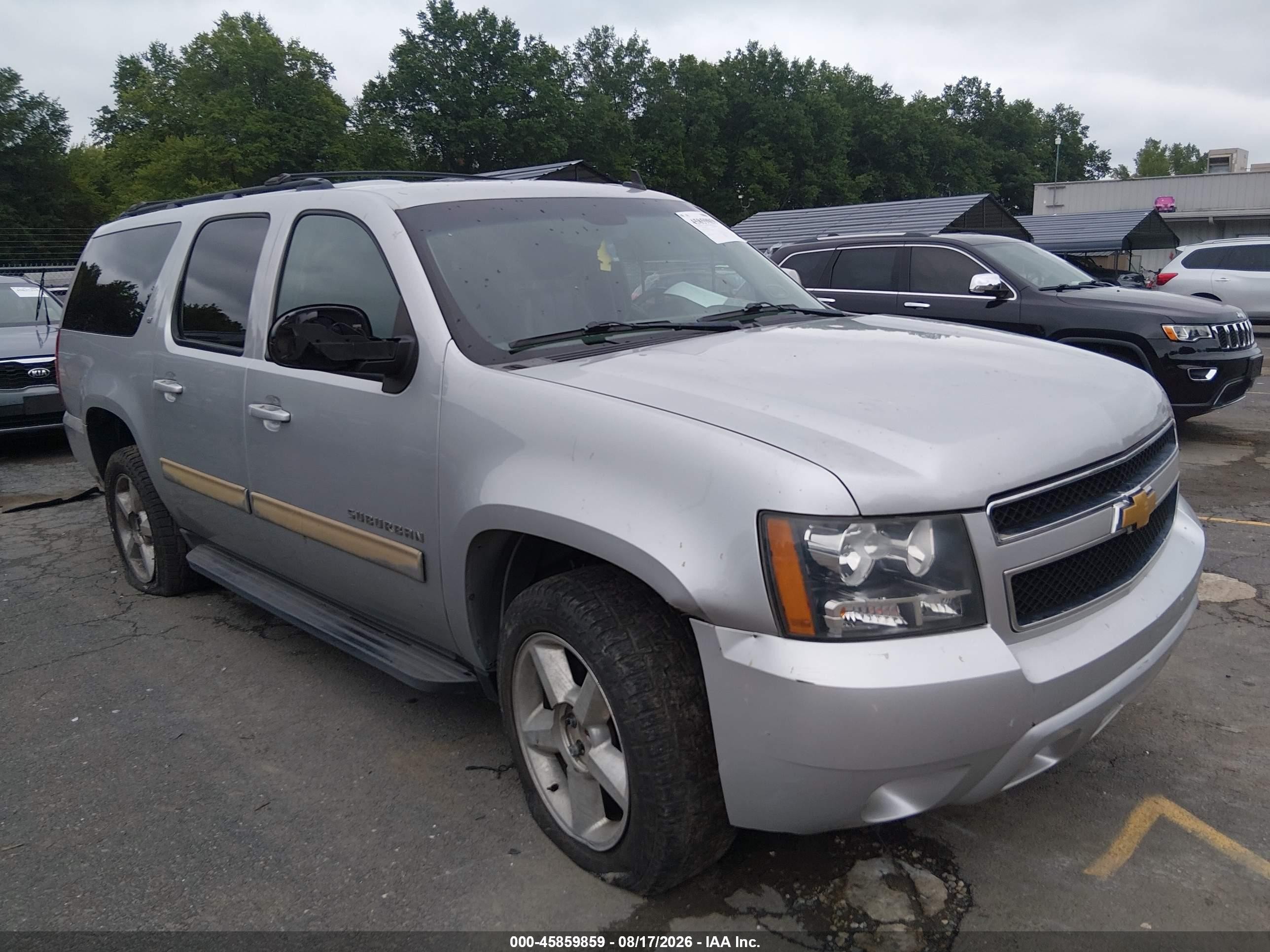 2013 Chevrolet Suburban Lt Silver vin: 1GNSKJE72DR225334