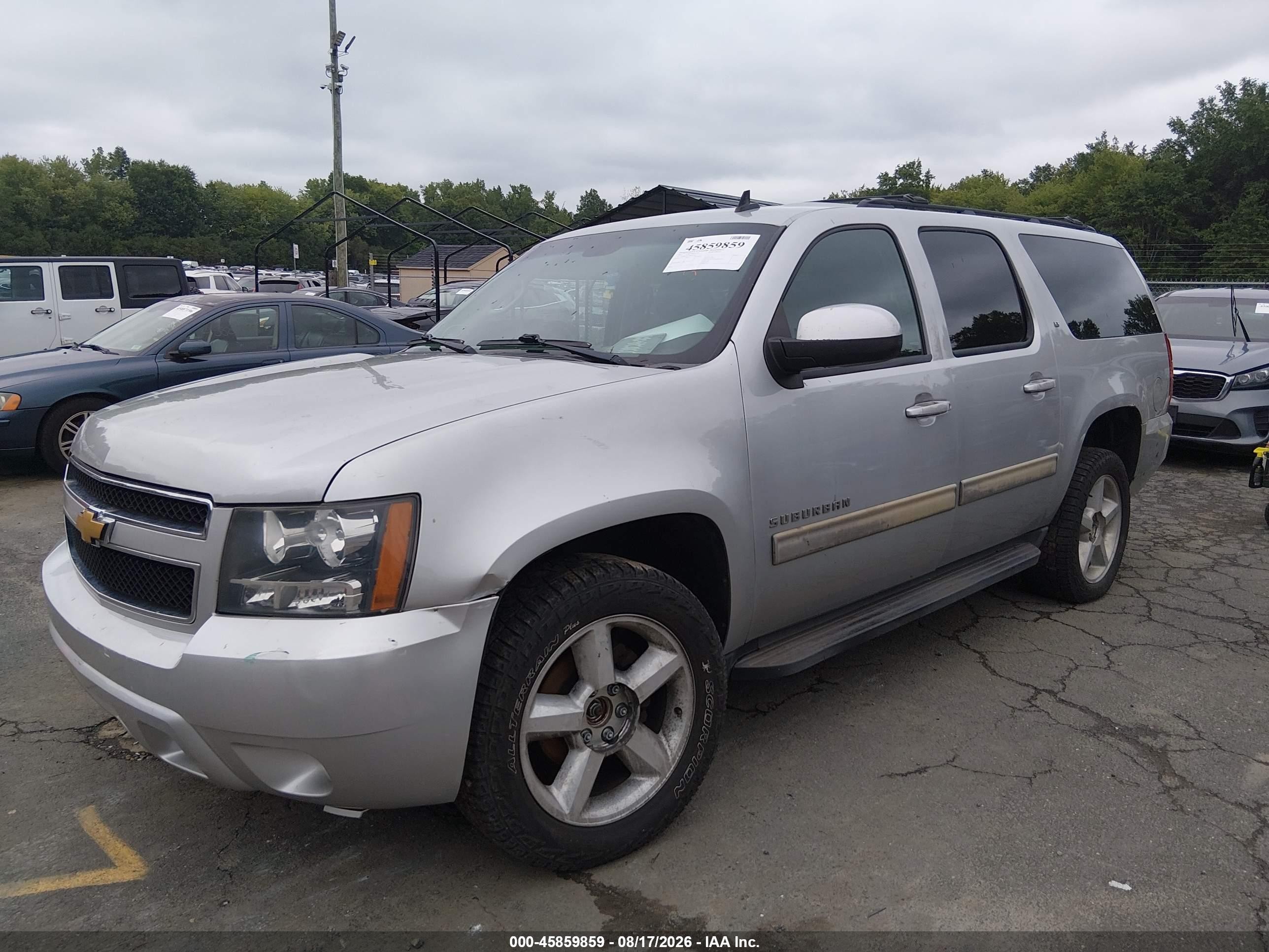 2013 Chevrolet Suburban Lt Silver vin: 1GNSKJE72DR225334