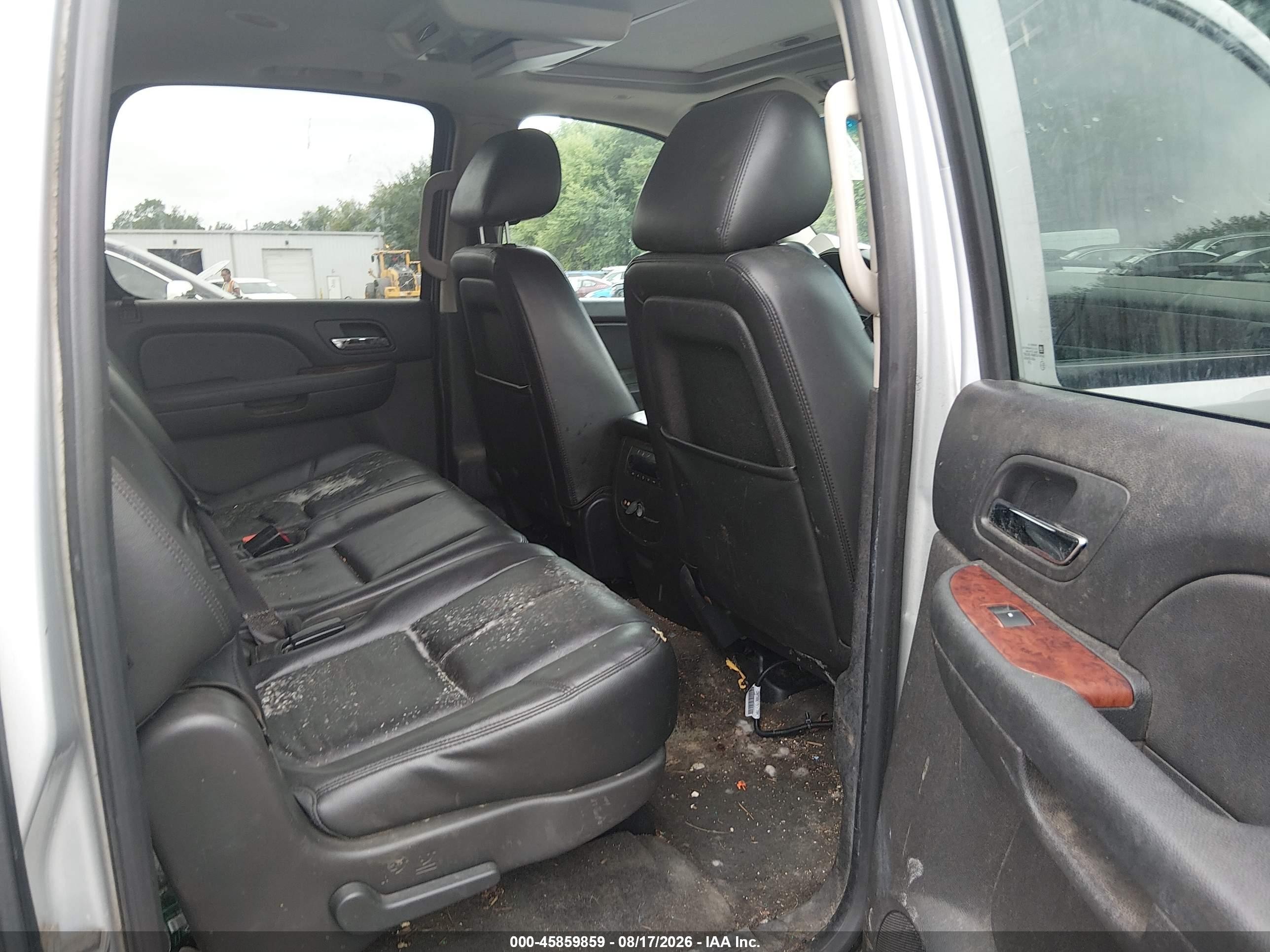 2013 Chevrolet Suburban Lt Silver vin: 1GNSKJE72DR225334