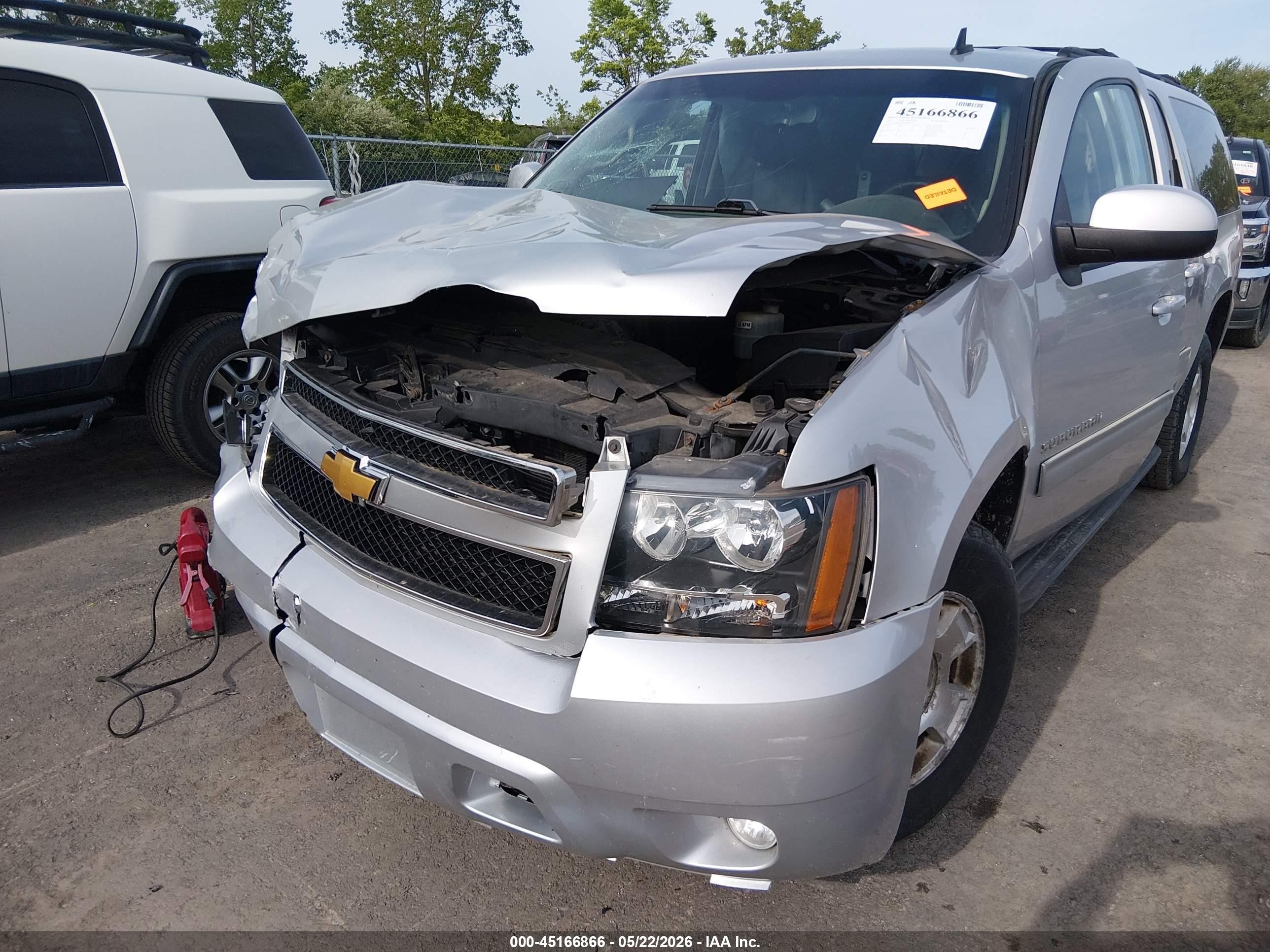 2013 Chevrolet Suburban 1500 Lt Silver vin: 1GNSKJE72DR308570