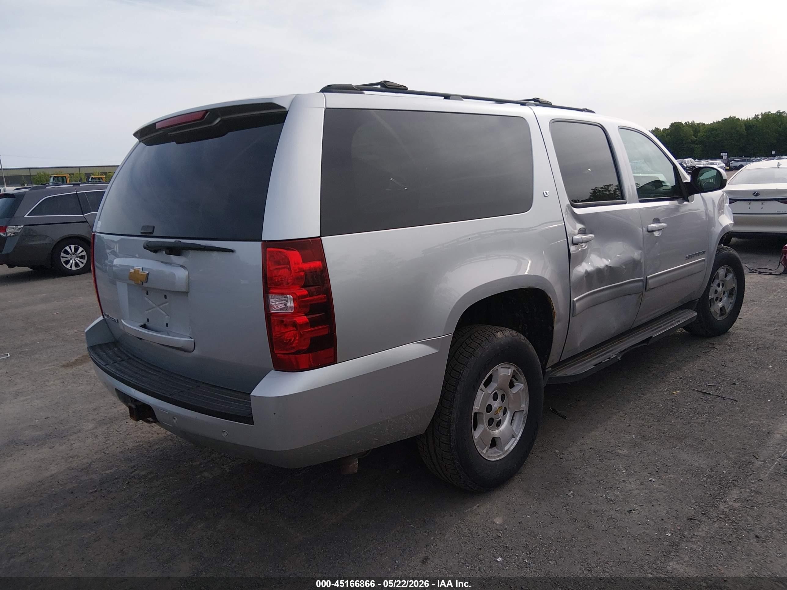 2013 Chevrolet Suburban 1500 Lt Silver vin: 1GNSKJE72DR308570