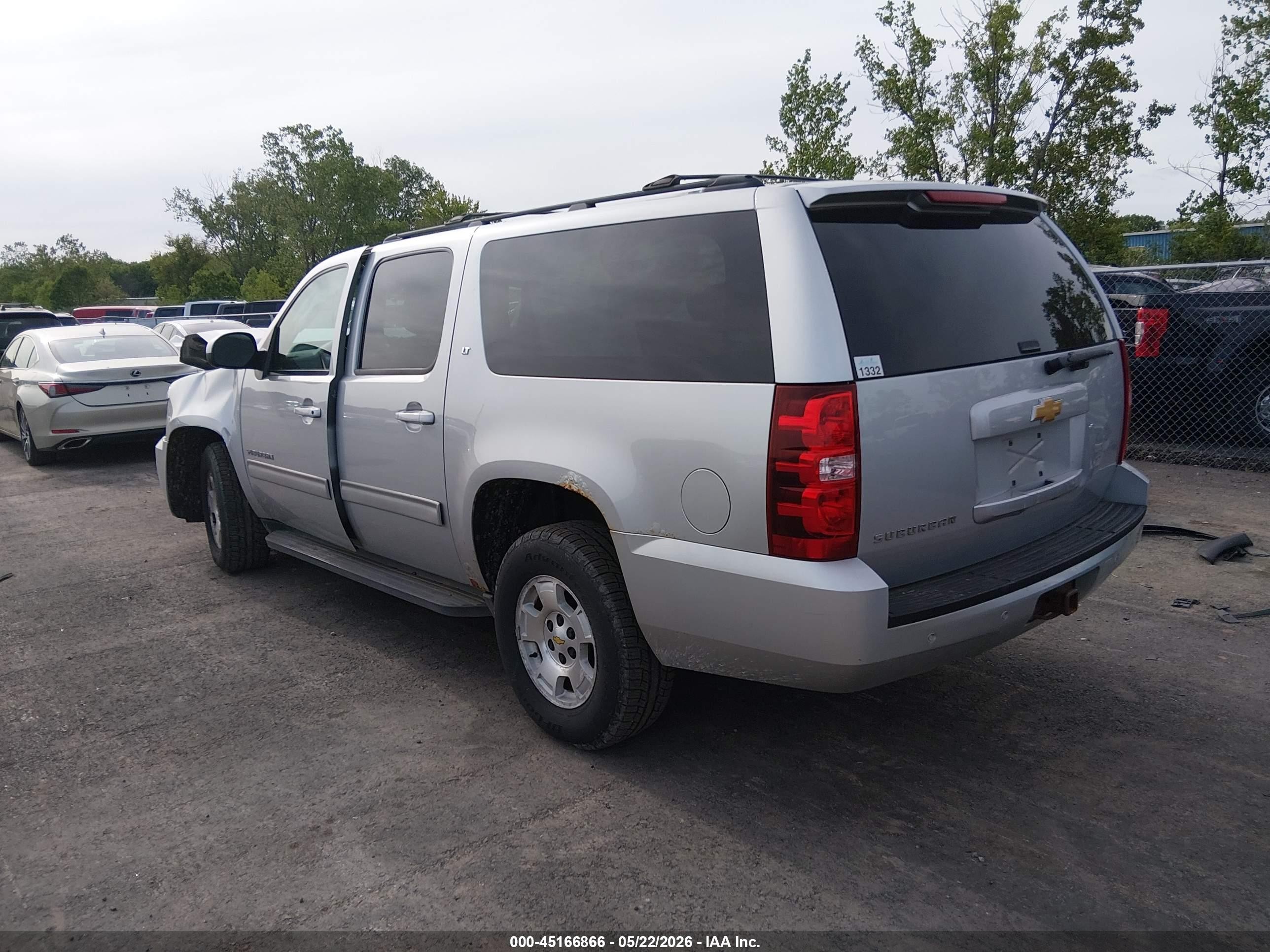 2013 Chevrolet Suburban 1500 Lt Silver vin: 1GNSKJE72DR308570