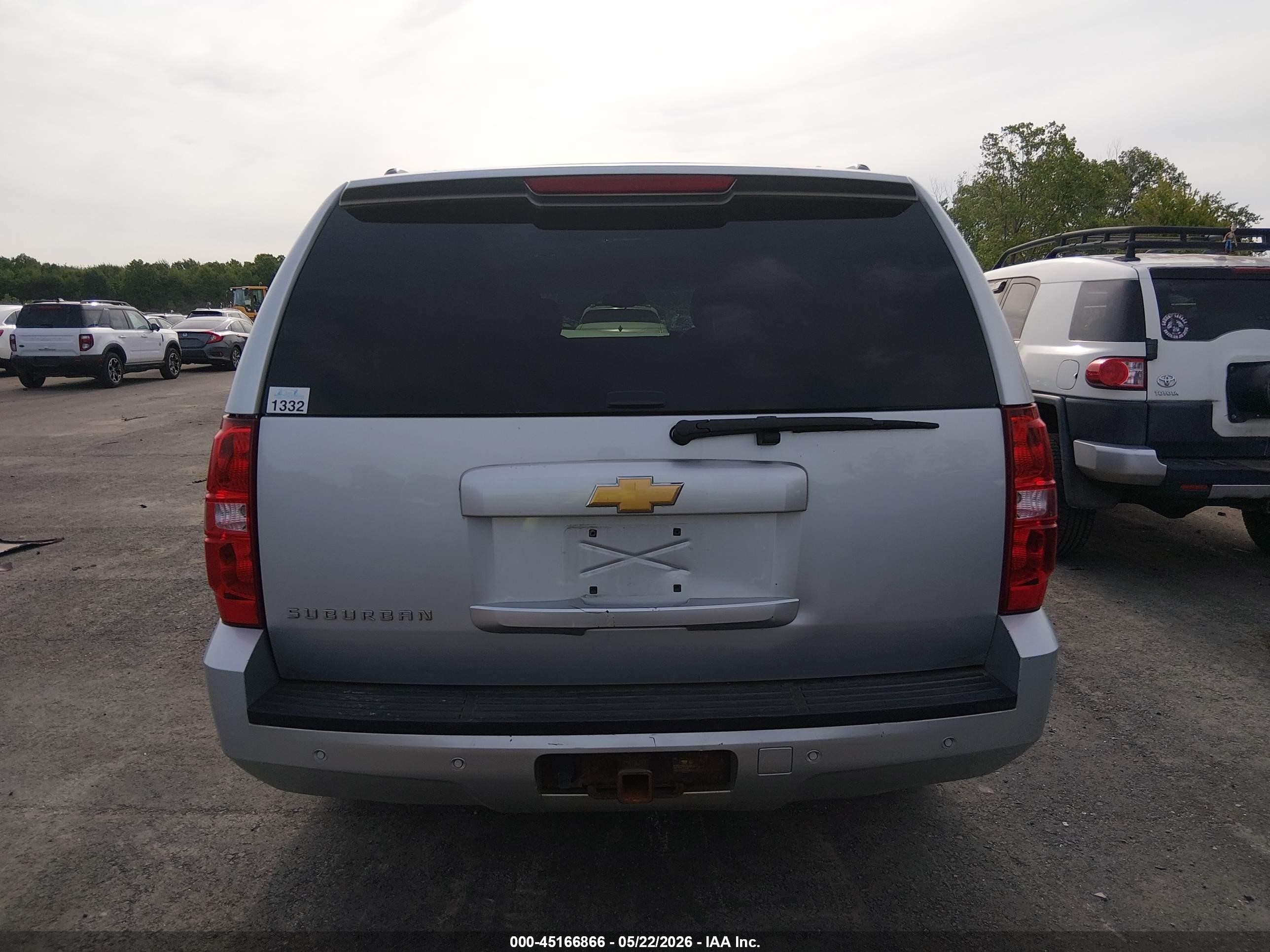 2013 Chevrolet Suburban 1500 Lt Silver vin: 1GNSKJE72DR308570