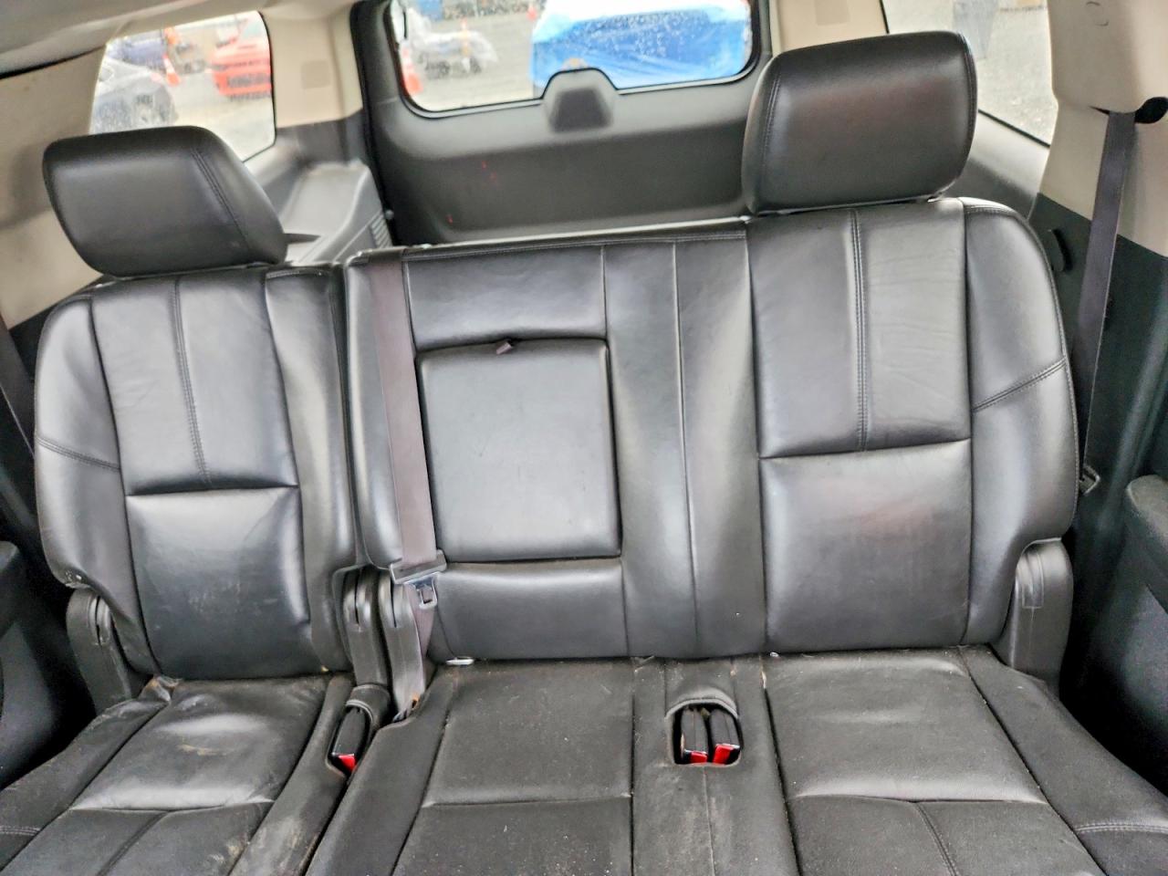 2012 Chevrolet Suburban Charcoal vin: 1GNSKJE74CR298400