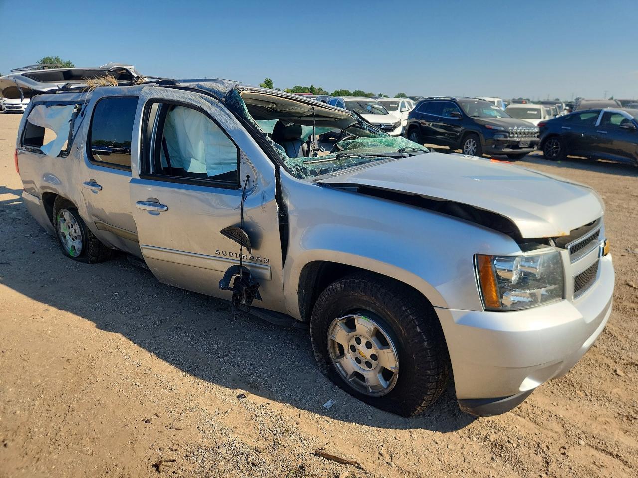 2013 Chevrolet Suburban K1500 Lt Серебряный vin: 1GNSKJE74DR231846