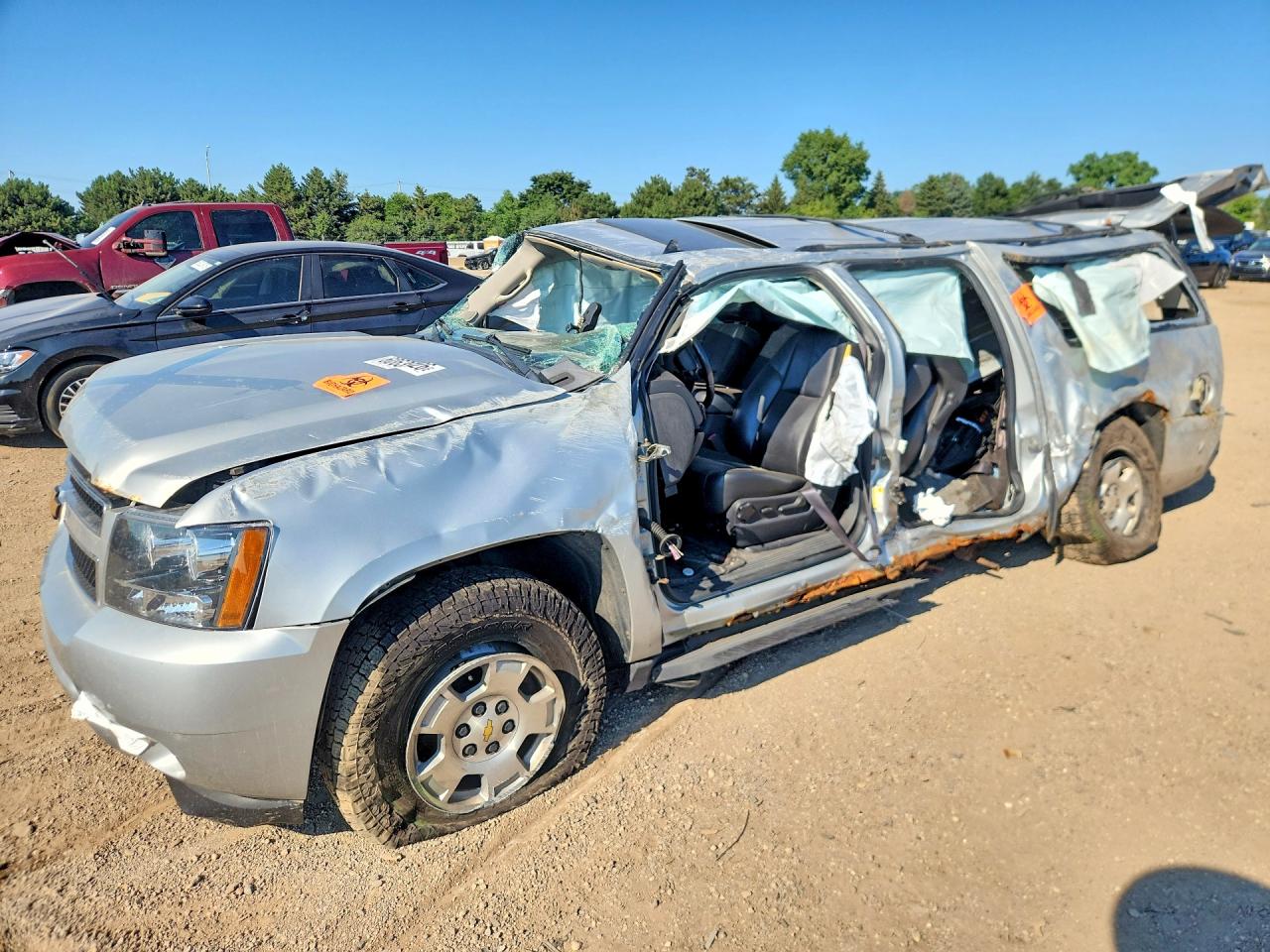 2013 Chevrolet Suburban K1500 Lt Серебряный vin: 1GNSKJE74DR231846