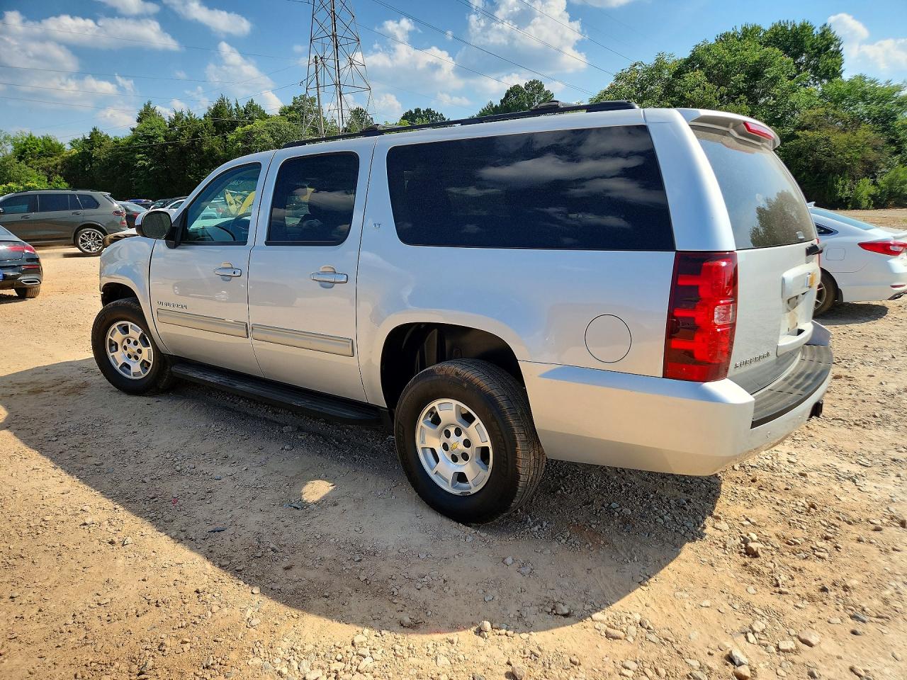 2014 Chevrolet Suburban K1500 Lt Серебряный vin: 1GNSKJE74ER228494