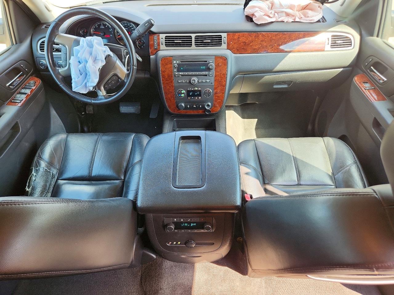 2014 Chevrolet Suburban K1500 Lt Серебряный vin: 1GNSKJE74ER228494