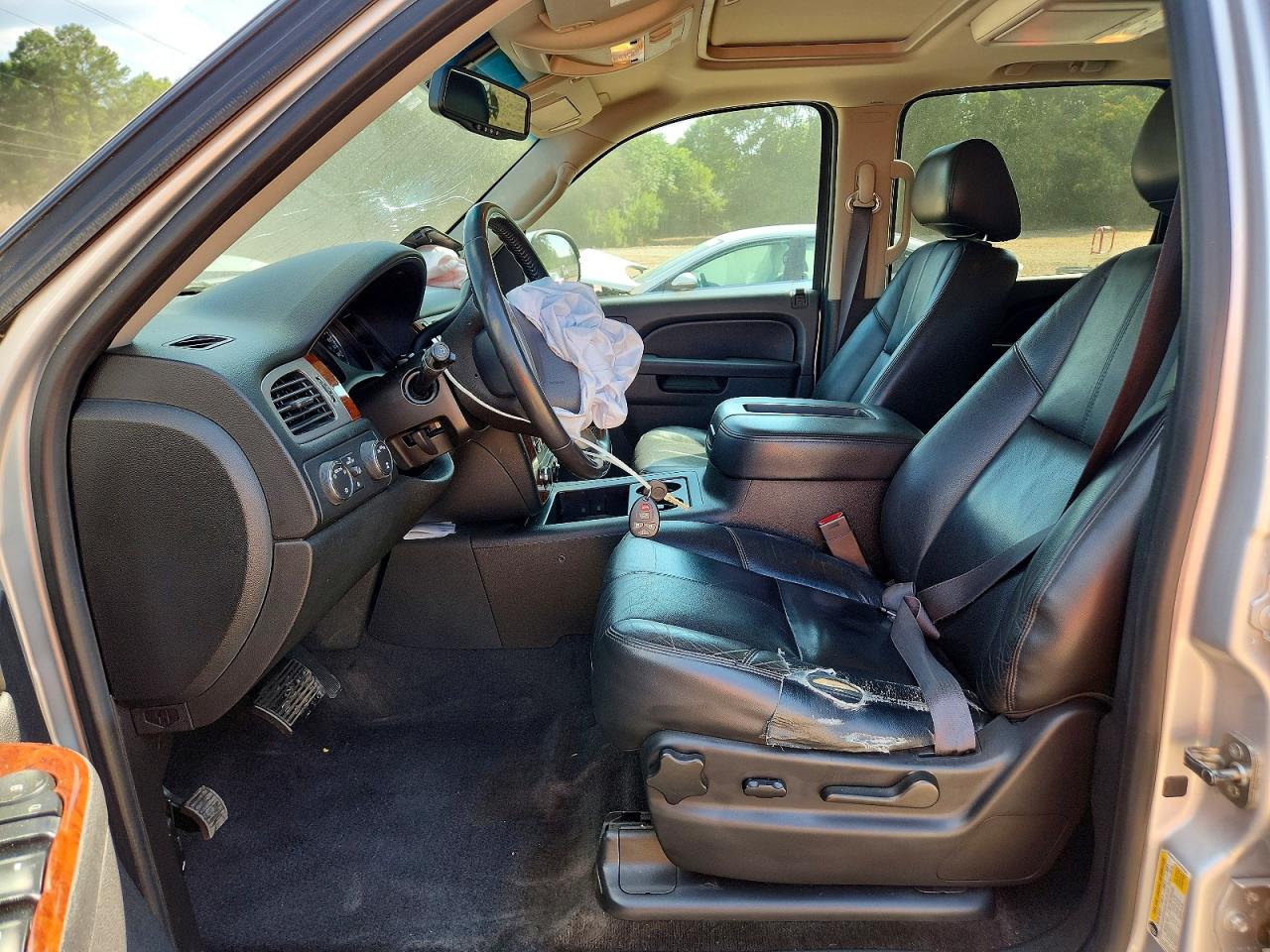 2014 Chevrolet Suburban K1500 Lt Серебряный vin: 1GNSKJE74ER228494